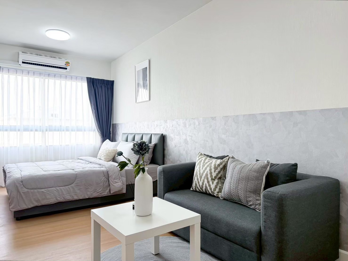 Prime location, dont miss it 💥 Plum Condo Samakkhi, a condo close to many great hangout spots, easy to travel, all rooms are ready. Ready to move in immediately ⭐
