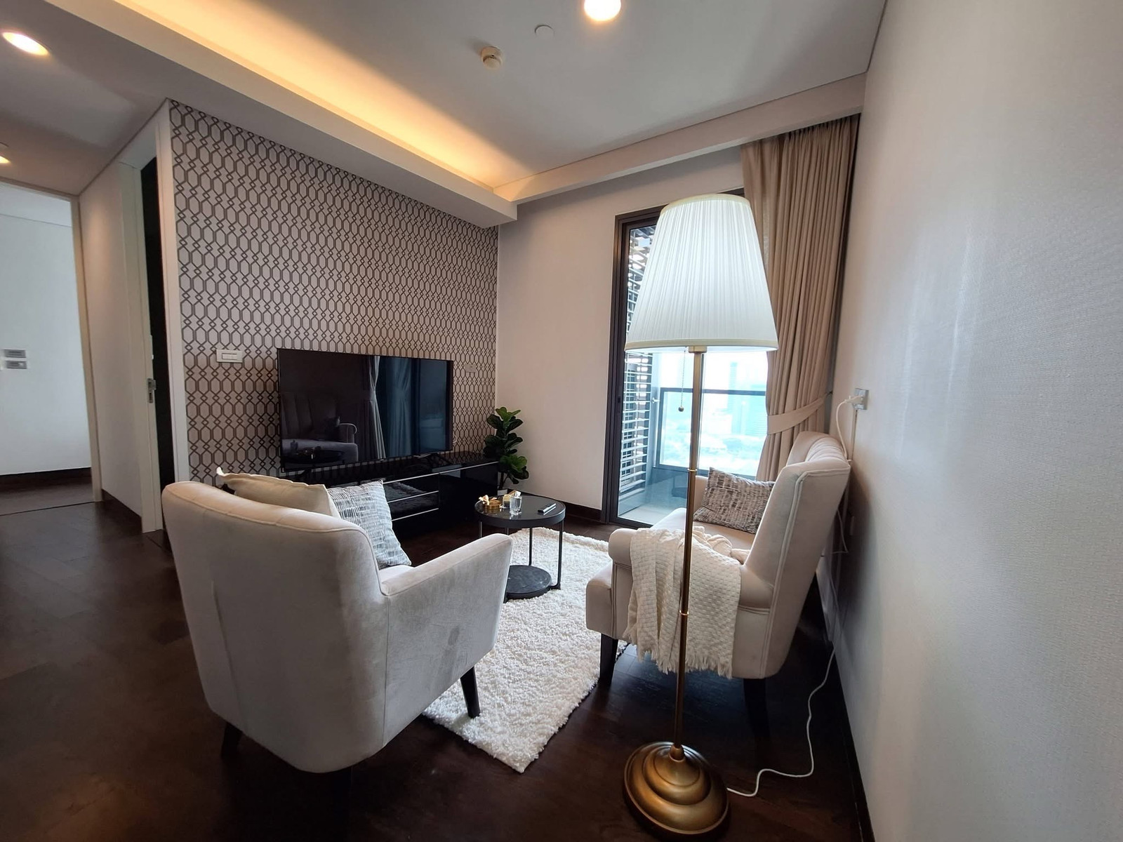 ให้เช่า THE LUMPINI 24 | บีทีเอส PHROM PHONG ชั้นสูง เห็นวิวเเม่น้ำ – รูปที่ 2