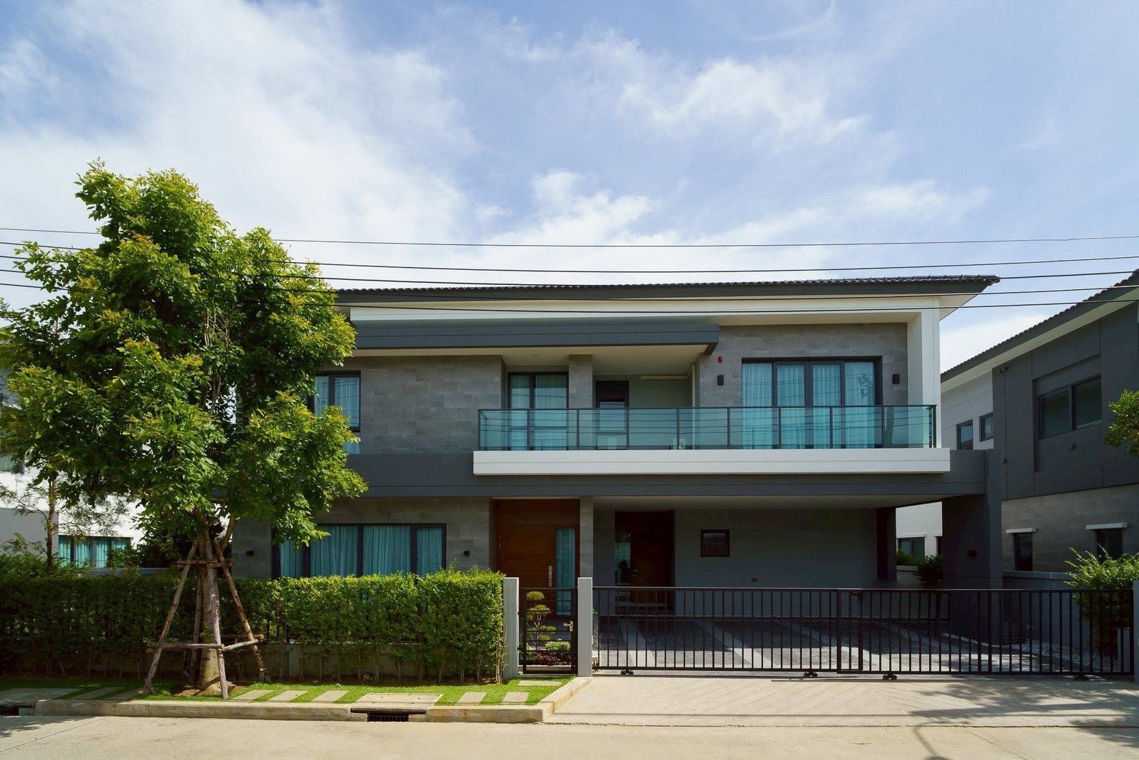 🏡 THE CITY BANGNA 🏊🏻♀️ PRIVATE POOL VILLA 📐 351 SQ.M. | 🛏️ 4 BEDROOMS 💰 THB 320,000 / MONTH 🏡 THE CITY BANGNA 🏊🏻♀️ PRIVATE POOL VILLA 📐 351 SQ.M. | 🛏️ 4 BEDROOMS 💰 THB 320,000 / MONTH