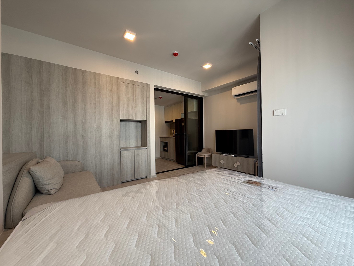 🏙️✨ FOR RENT | COBE RATCHADA-RAMA 9 🏢 Building A | Floor 27 📐 Size 28 sq m. (special price) 🏙️✨ FOR RENT | COBE RATCHADA-RAMA 9 🏢 Building A | Floor 27 📐 Size 28 sq m. (special price)