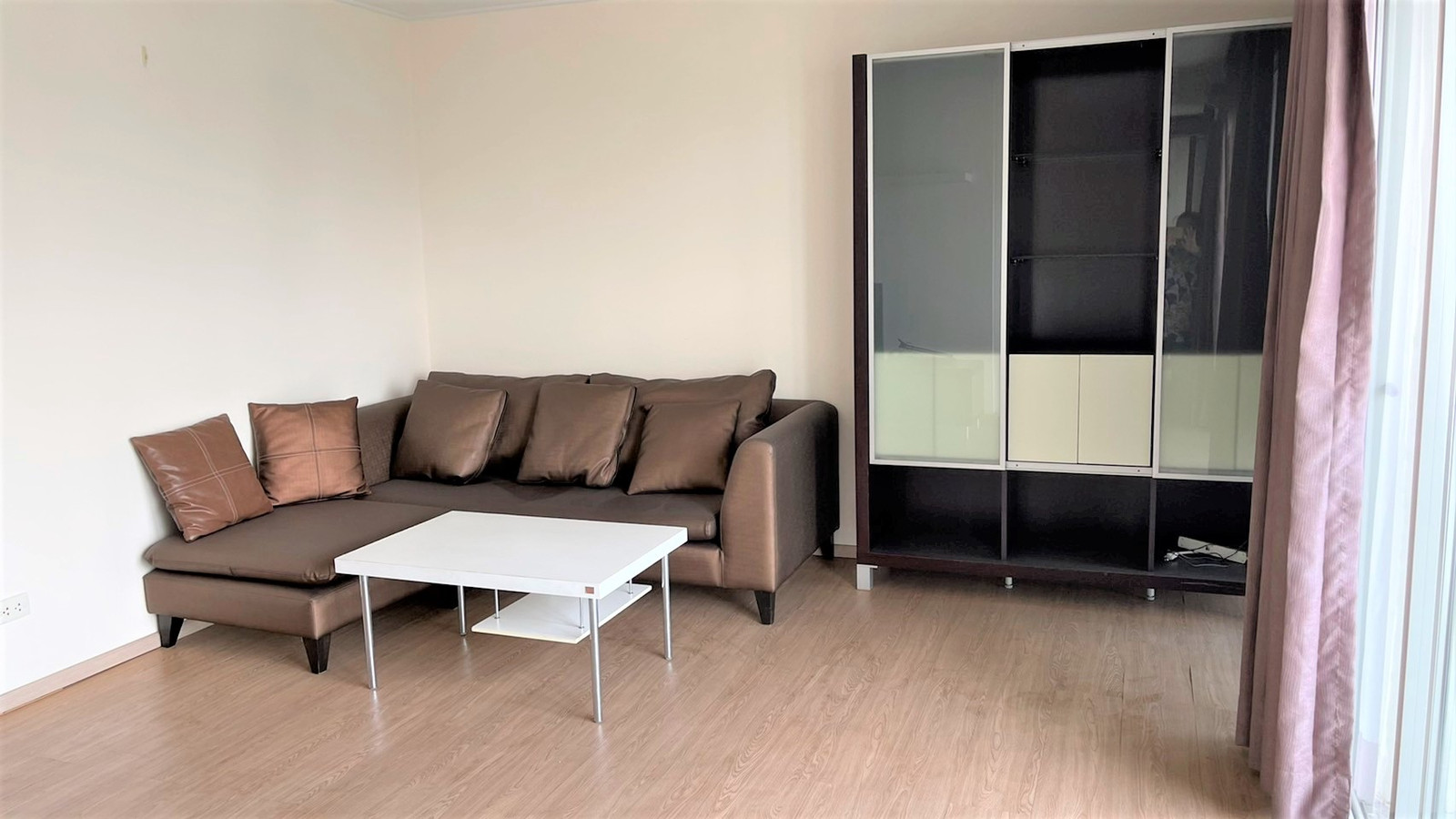 Sale or Rent Silom Suite Condo (Sathorn 12) Sale or Rent Silom Suite Condo (Sathorn 12)