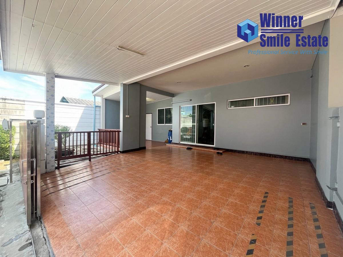 Semi-detached house for sale, Naturera Sukhumvit - Phraeksa, near Bang Pu Industrial Estate, corner house, well renovated. Very worthwhile function