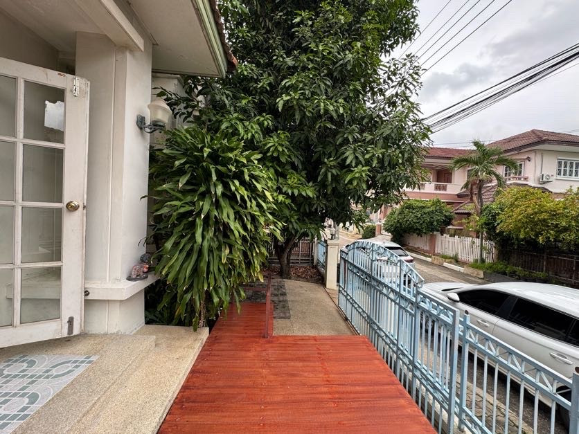 หมู่บ้าน บุศรินทร์ บางพลี 3นอน 56ตร.วา 14,000 บาท – รูปที่ 2