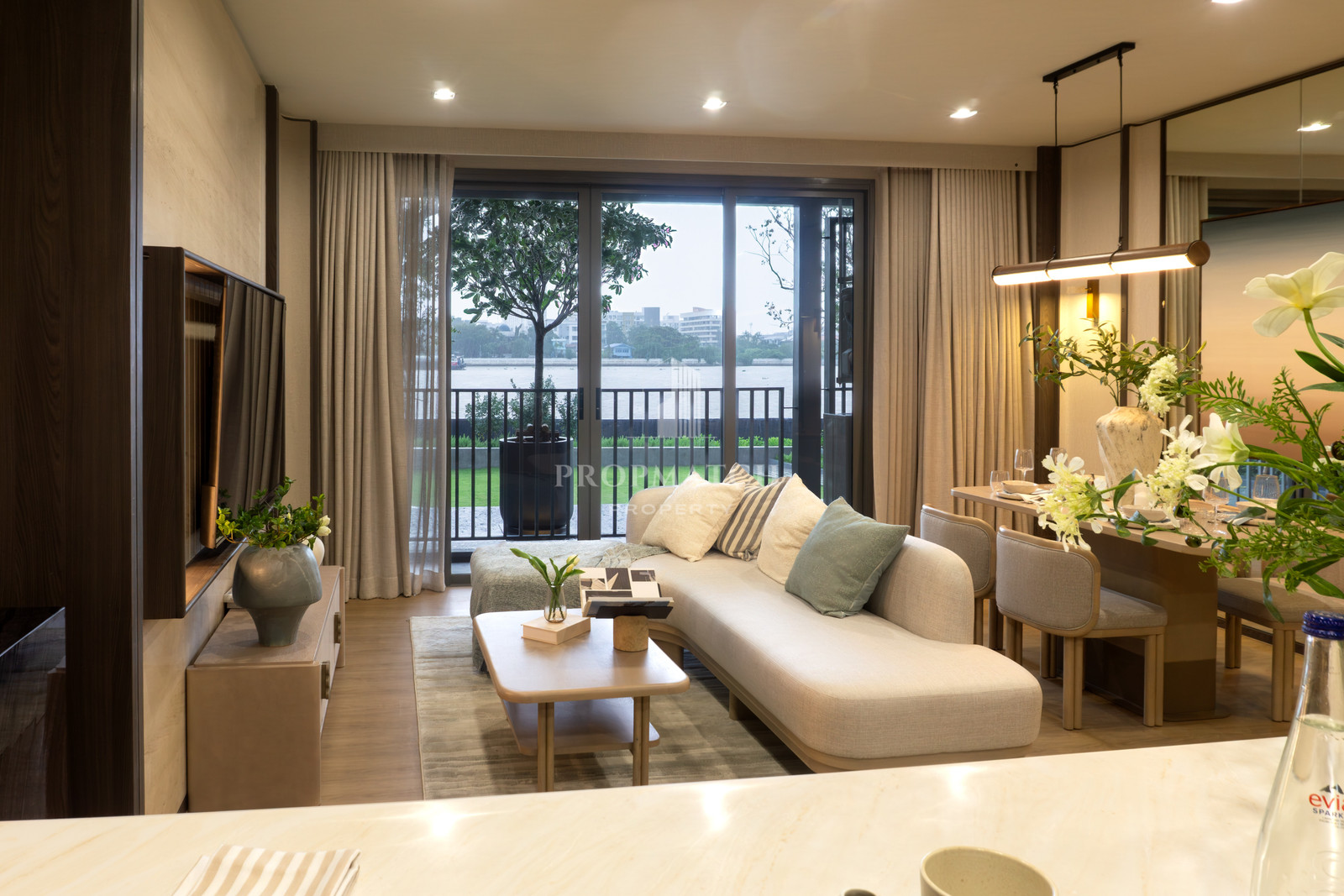 ✨Flash Deal ✨Reference BAIE River Bangpho ( 2Bed 2Bath 84.5SQM.) พร้อมอยู่ ! เพียง 10,990,000 บาท Tel.0981315848 @propmatch 