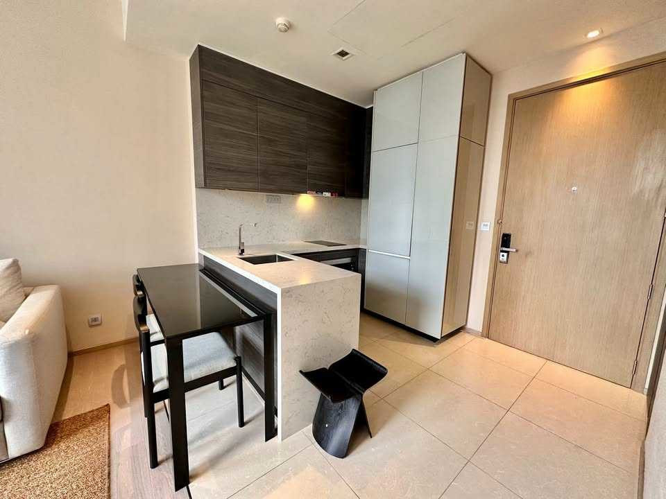 The Esse Asoke For Rent (Close to MRT: Asoke )
