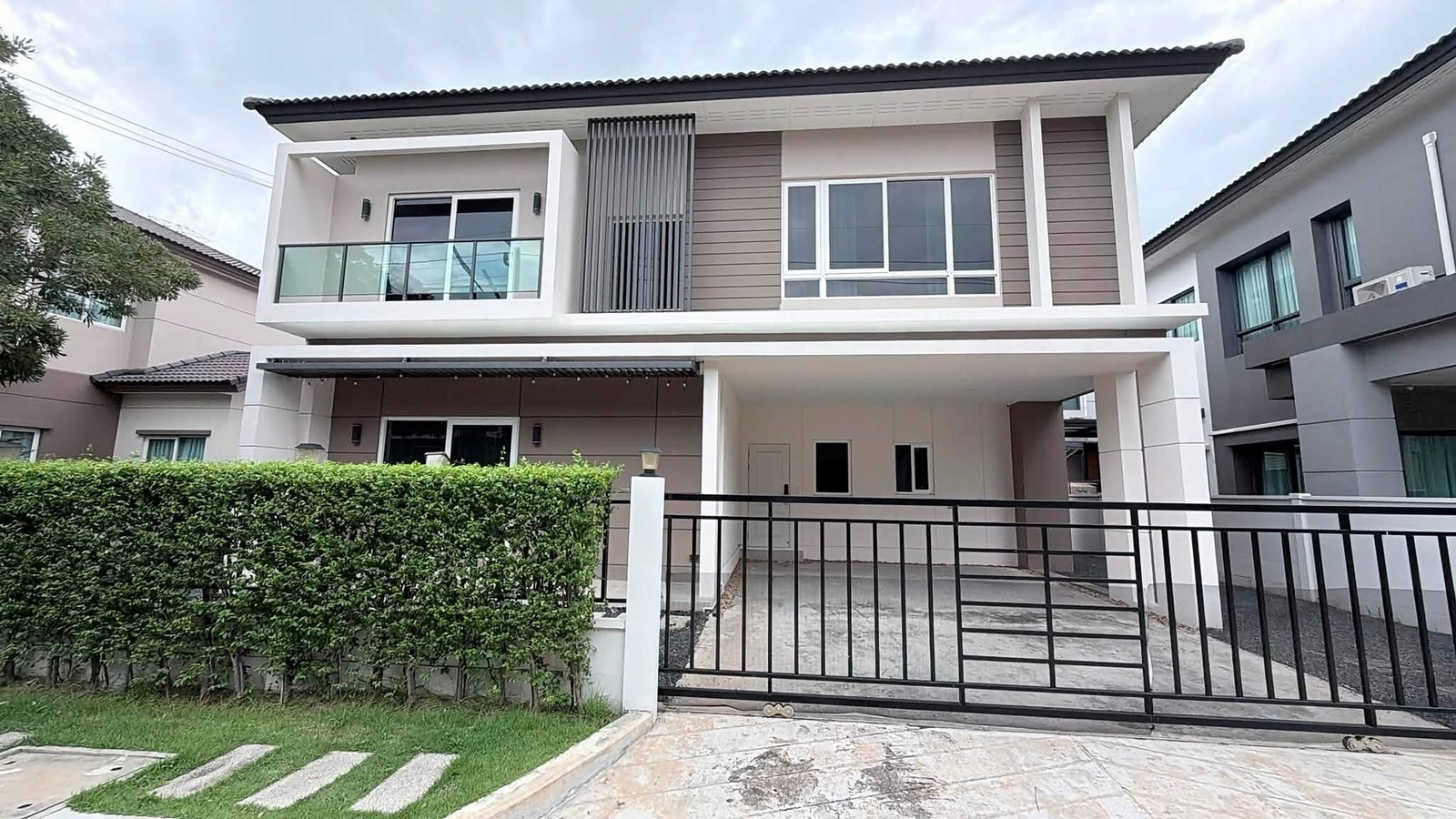 🔥 บ้านเดี่ยวหรูให้เช่า Centro Phahol–Vibhavadi 2 | 225 ตร.ม. | 3 ห้องนอน + ห้องอเนกประสงค์ | เฟอร์ครบ | 55,000 บ./เดือน | ใกล้ Future Park รังสิต 🔥 บ้านเดี่ยวหรูให้เช่า Centro Phahol–Vibhavadi 2 | 225 ตร.ม. | 3 ห้องนอน + ห้องอเนกประสงค์ | เฟอร์ครบ | 55,000 บ./เดือน | ใกล้ Future Park รังสิต