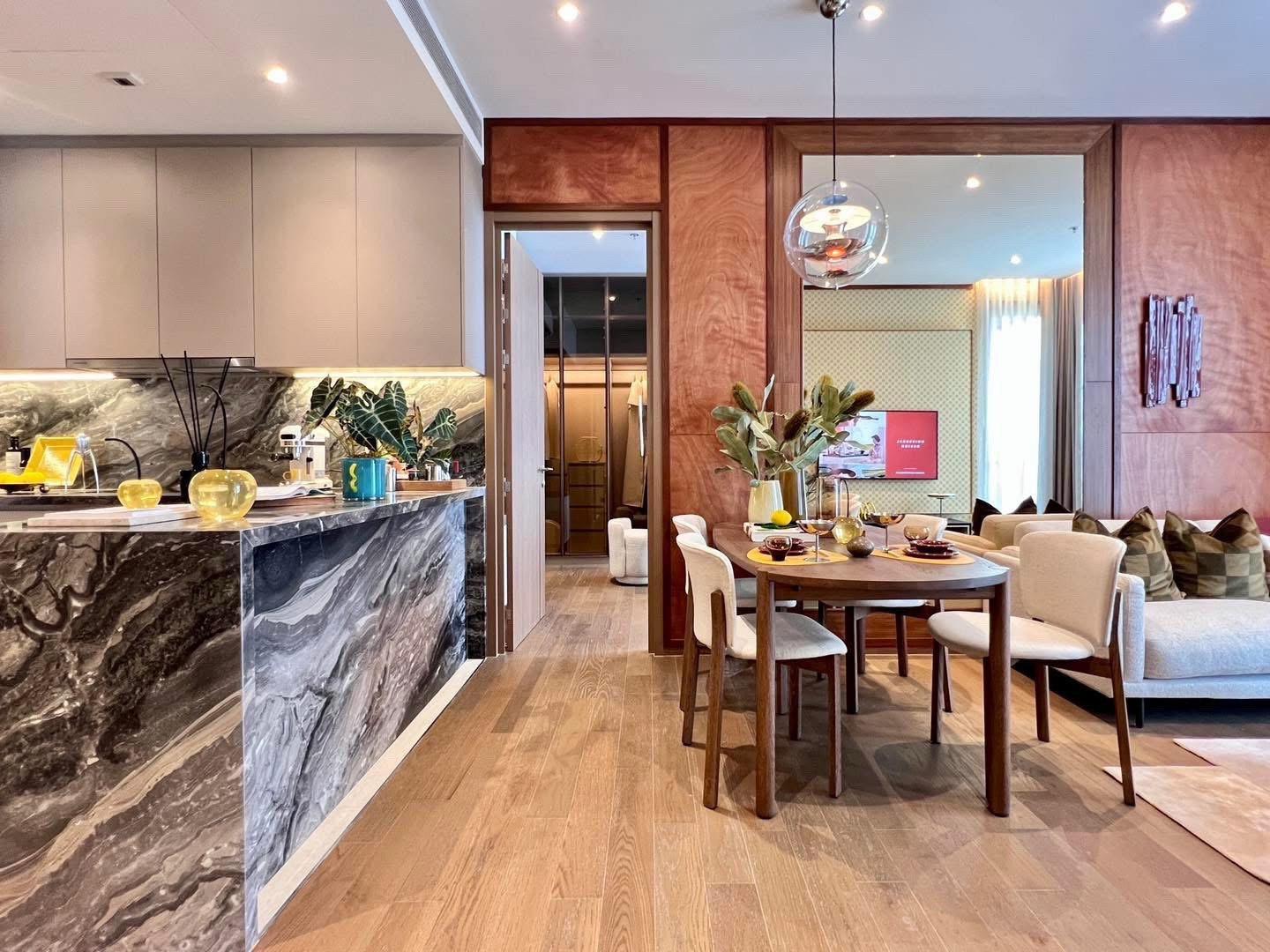 For sale: VIA Ari, Via Ari, pet friendly, 2 bedrooms, as high as the 9th floor, pet friendly condo. For sale: VIA Ari, Via Ari, pet friendly, 2 bedrooms, as high as the 9th floor, pet friendly condo.