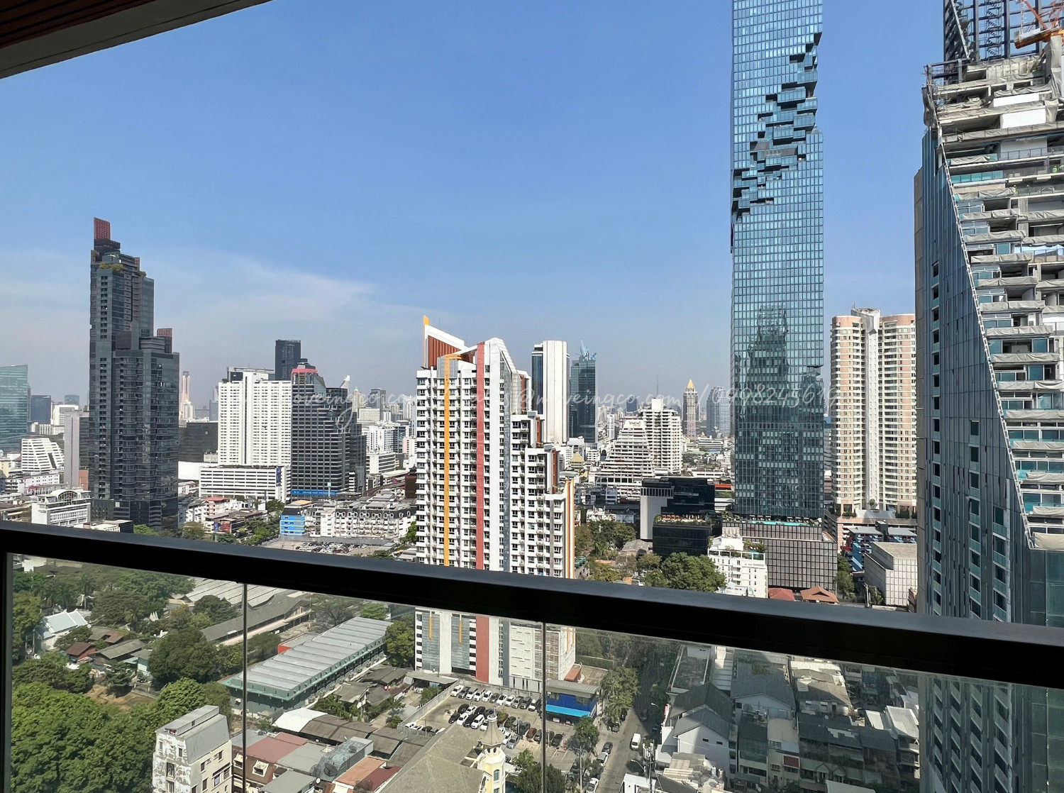 คอนโด 2 ห้องนอน ห้องมุม วิวเมือง ใกล้รถไฟฟ้าช่องนนทรี - ดิ แอดเดรส สาทร
