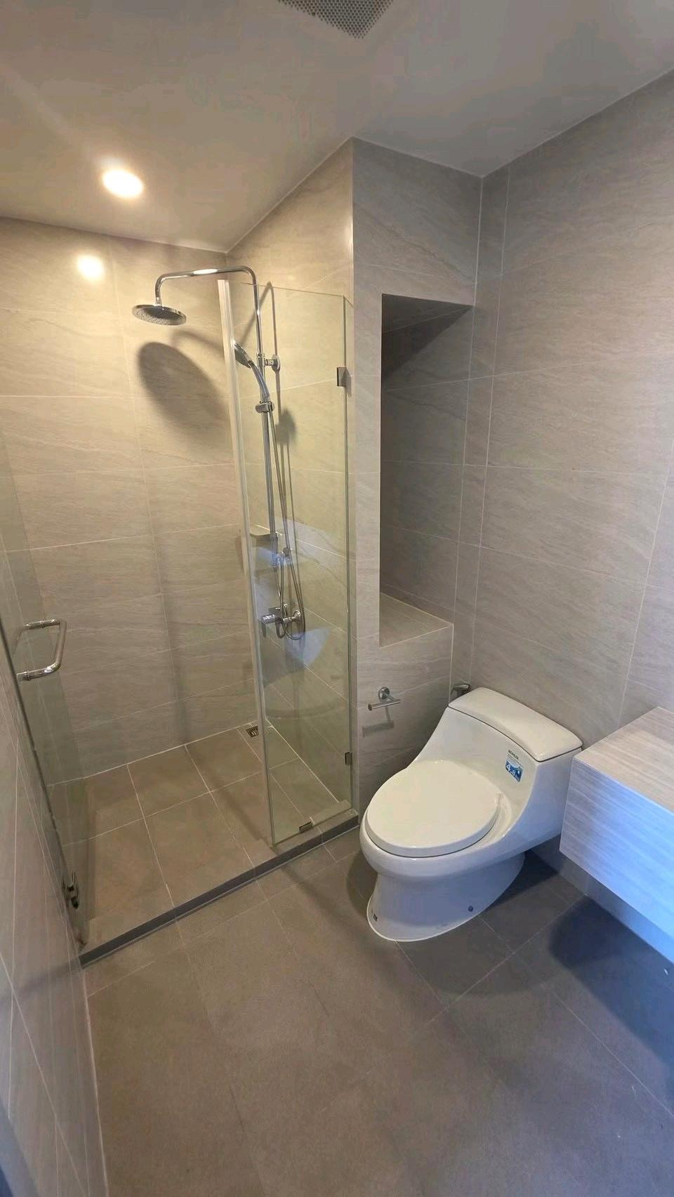 ให้เช่า The CROWN Residences พระราม 4 | 39 ตร.ม. 1 ห้องนอน ชั้น 21 วิวสวนลุม–วิวเมือง   – รูปที่ 4