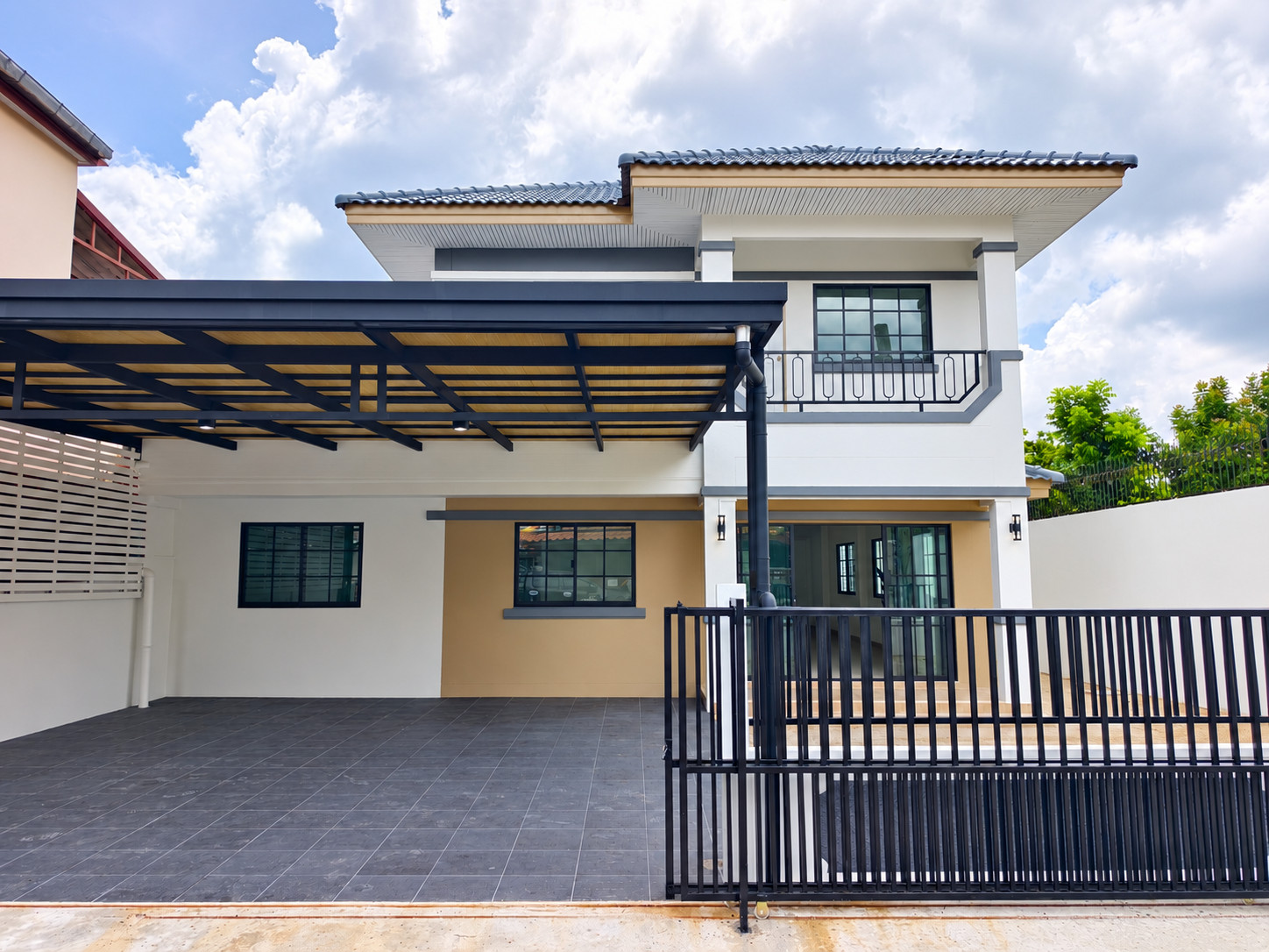 Newly renovated detached house for sale, Ekkawin, along Khlong Song, large land, 68.5 sq m, 4 bedrooms, 3 bathrooms, wide area, has garden area next to the house. Add a relaxation zone behind the house Newly renovated detached house for sale, Ekkawin, along Khlong Song, large land, 68.5 sq m, 4 bedrooms, 3 bathrooms, wide area, has garden area next to the house. Add a relaxation zone behind the house