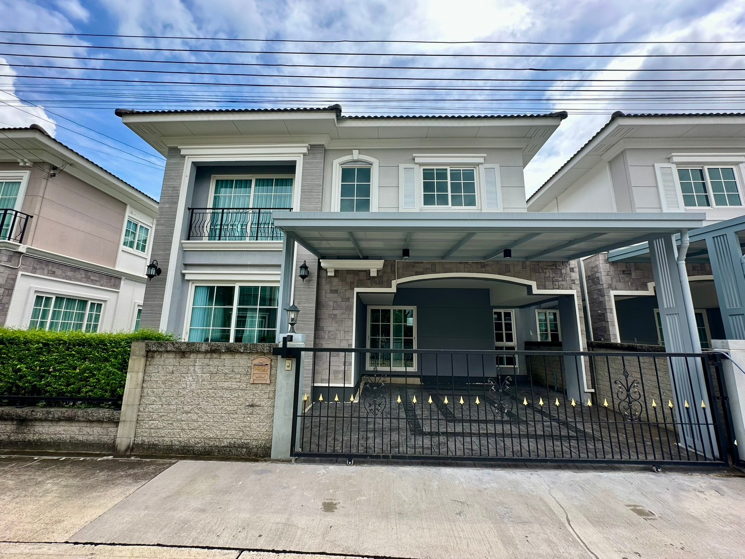 โกลเด้น นีโอ แจ้งวัฒนะ – เมืองทอง โกลเด้น นีโอ แจ้งวัฒนะ – เมืองทอง