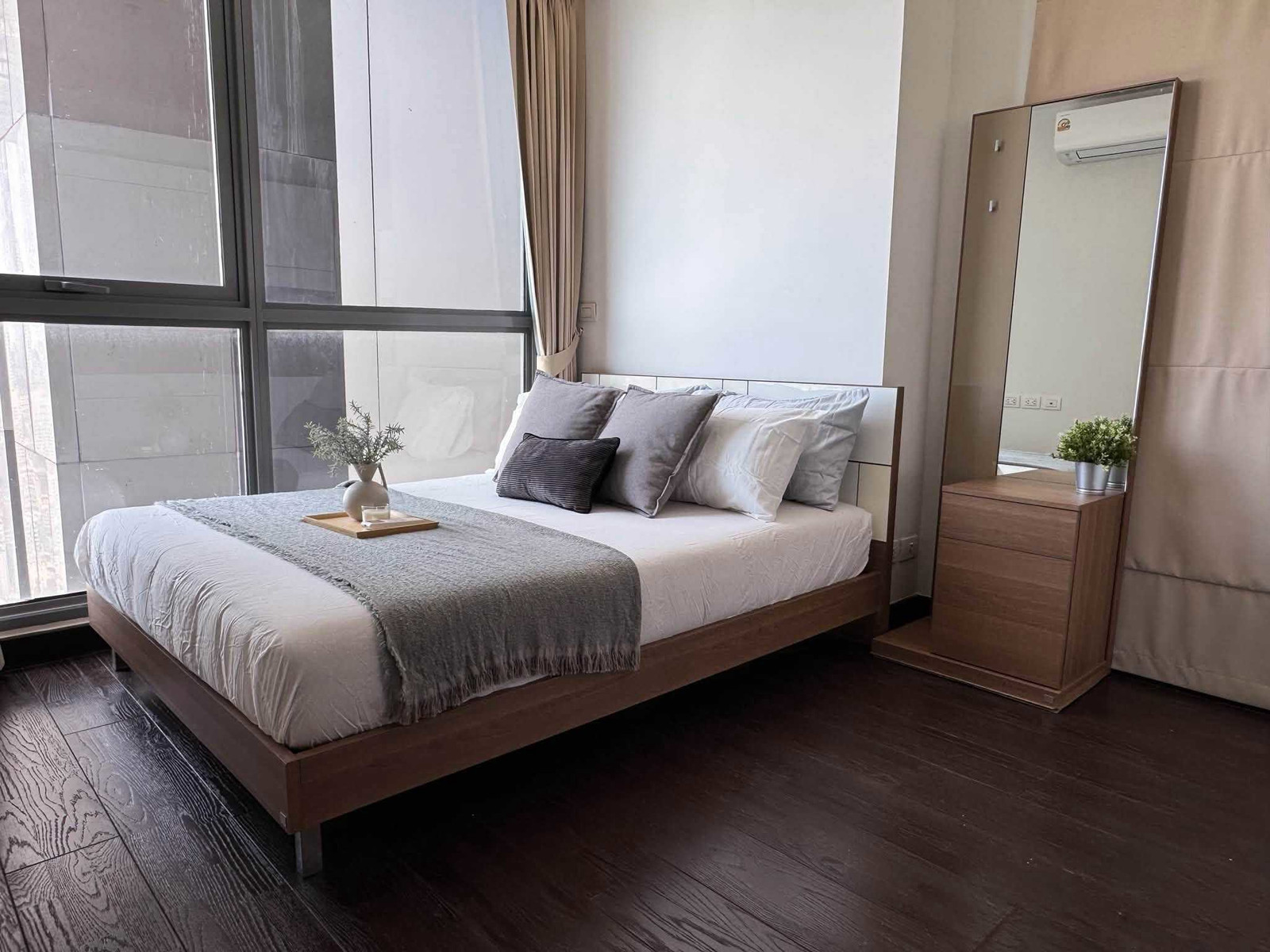 Ideo Q Phayathai For Rent (Close to BTS: Phayatai ) Ideo Q Phayathai For Rent (Close to BTS: Phayatai )