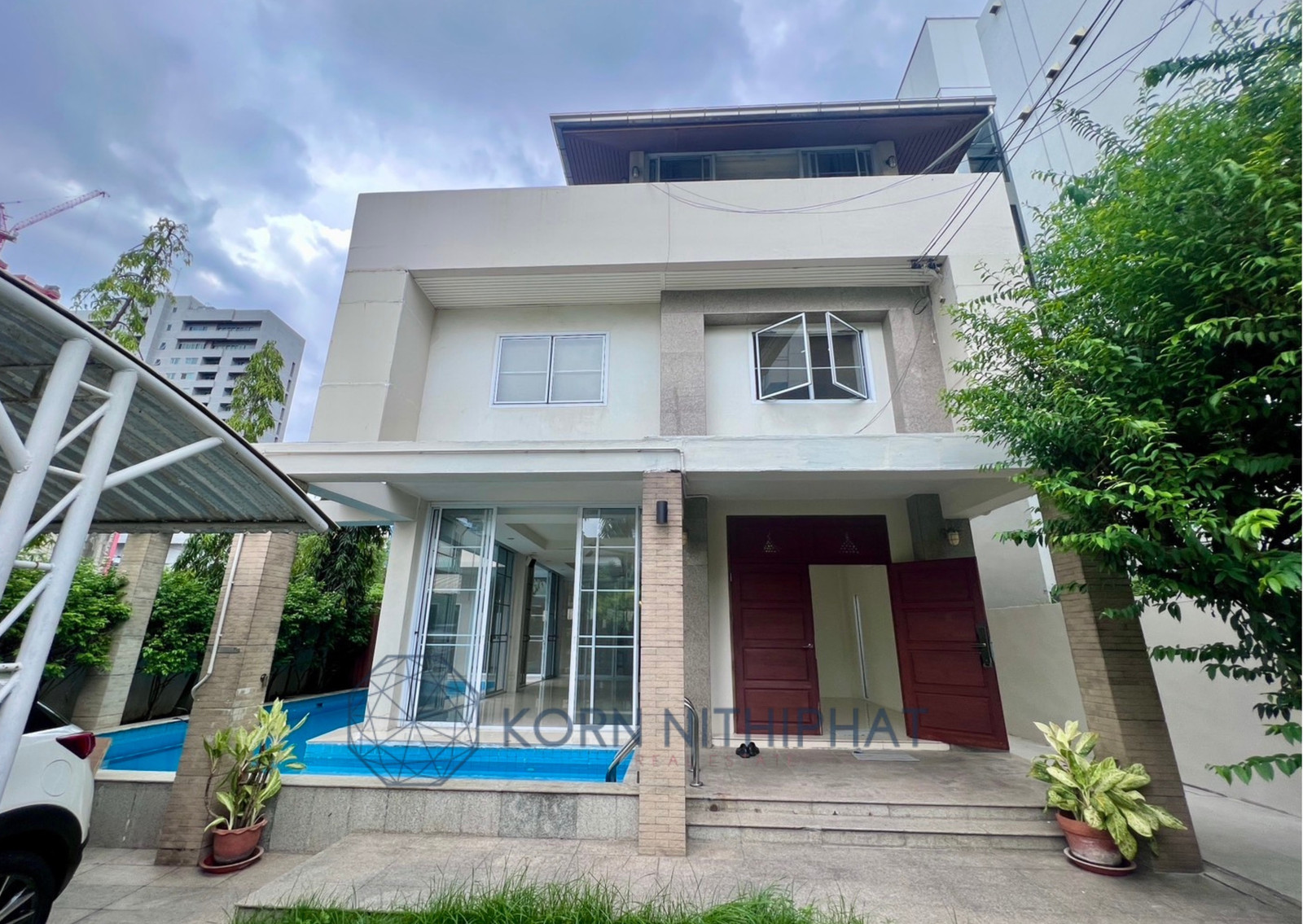 For Rent Pet Friendly Pool Villa in Thonglor - Sukhumvit 55, Bangkok | Space 600SQM 4BR 4BA 2PARKINGS For Rent Pet Friendly Pool Villa in Thonglor - Sukhumvit 55, Bangkok | Space 600SQM 4BR 4BA 2PARKINGS