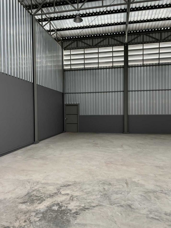 Warehouse-factory for rent, newly built with office and bathroom, ready to move in. Soi Pracha Uthit 90, Samut Prakan, 200 sq m, 65 sq m. – รูปที่ 2
