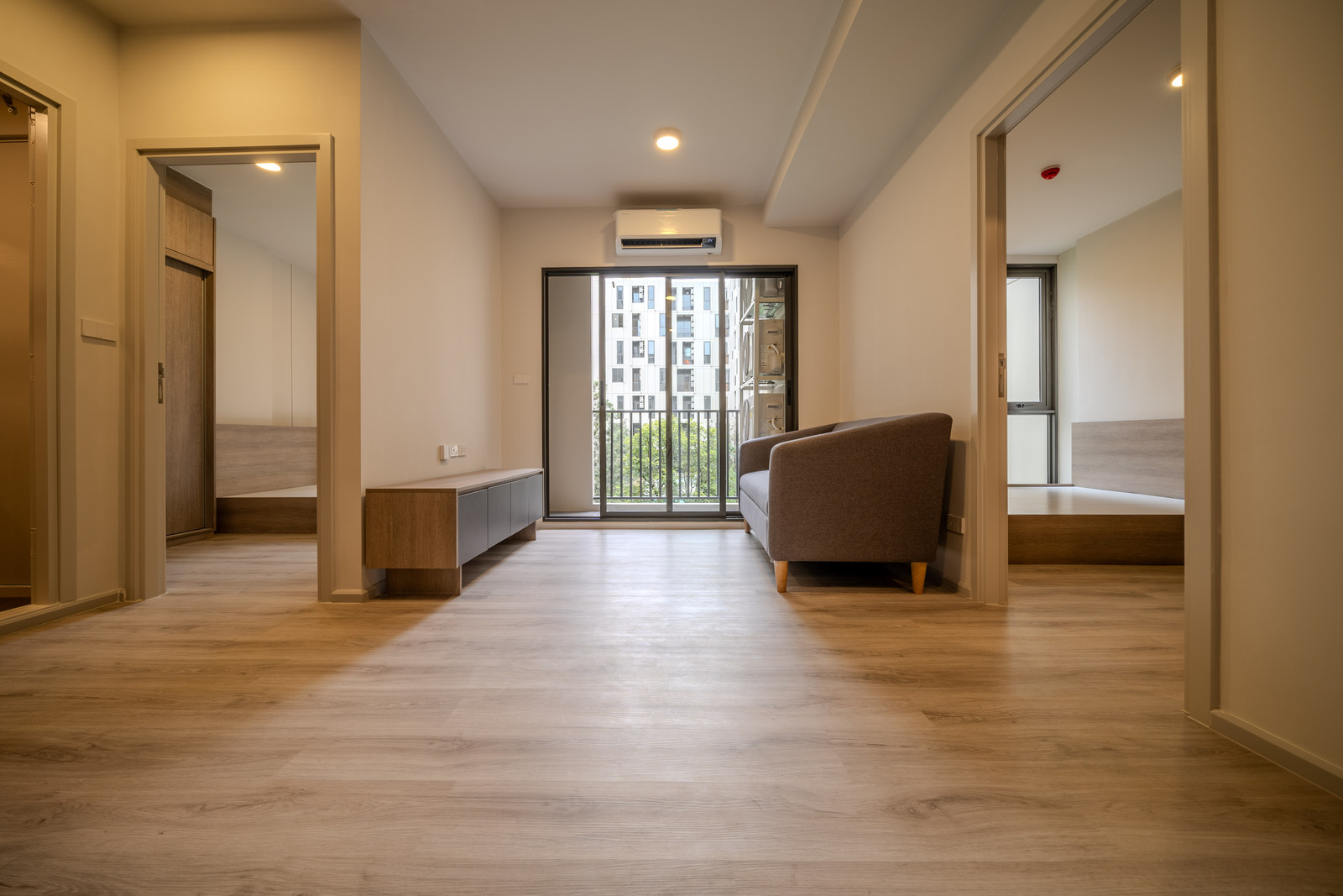 LTH16224 - Condo For Sale Premium 2 Bed @ QUINTARA MHyGEN RATCHADA - HUAI KHWANG | 6.17MB | 41.64 sq.m. | 2 Beds 2 Baths | MRT Huai Khwang | Condo for sale, 2 bedrooms, perfect functions. Ratchada-Huai Khwang