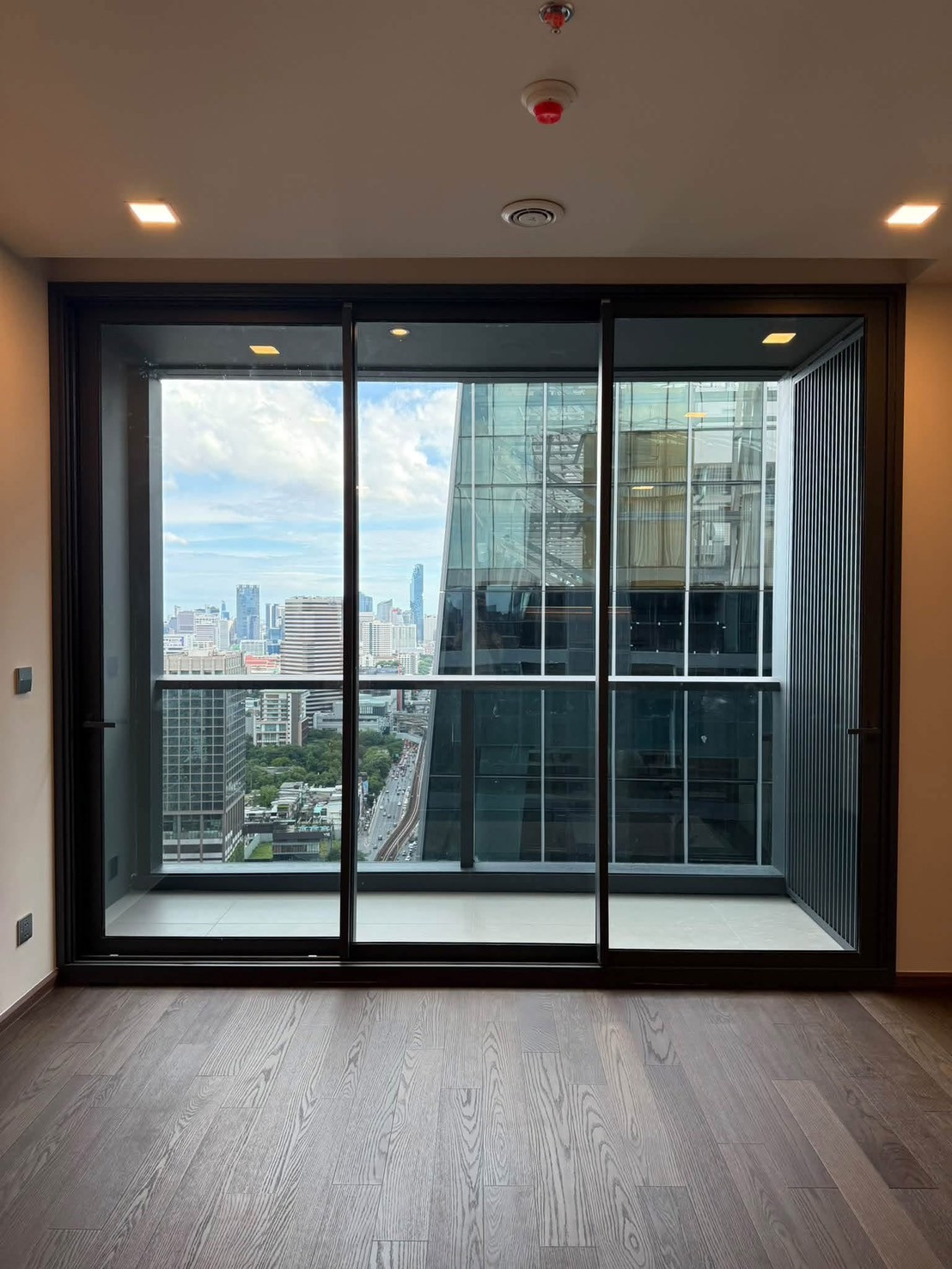 🔥FOR SELL🔥 9.27 MB. Shush Ratchathewi 🛌Simplex 43.75 Sqm. BY KOY 082-5536236 ☎️