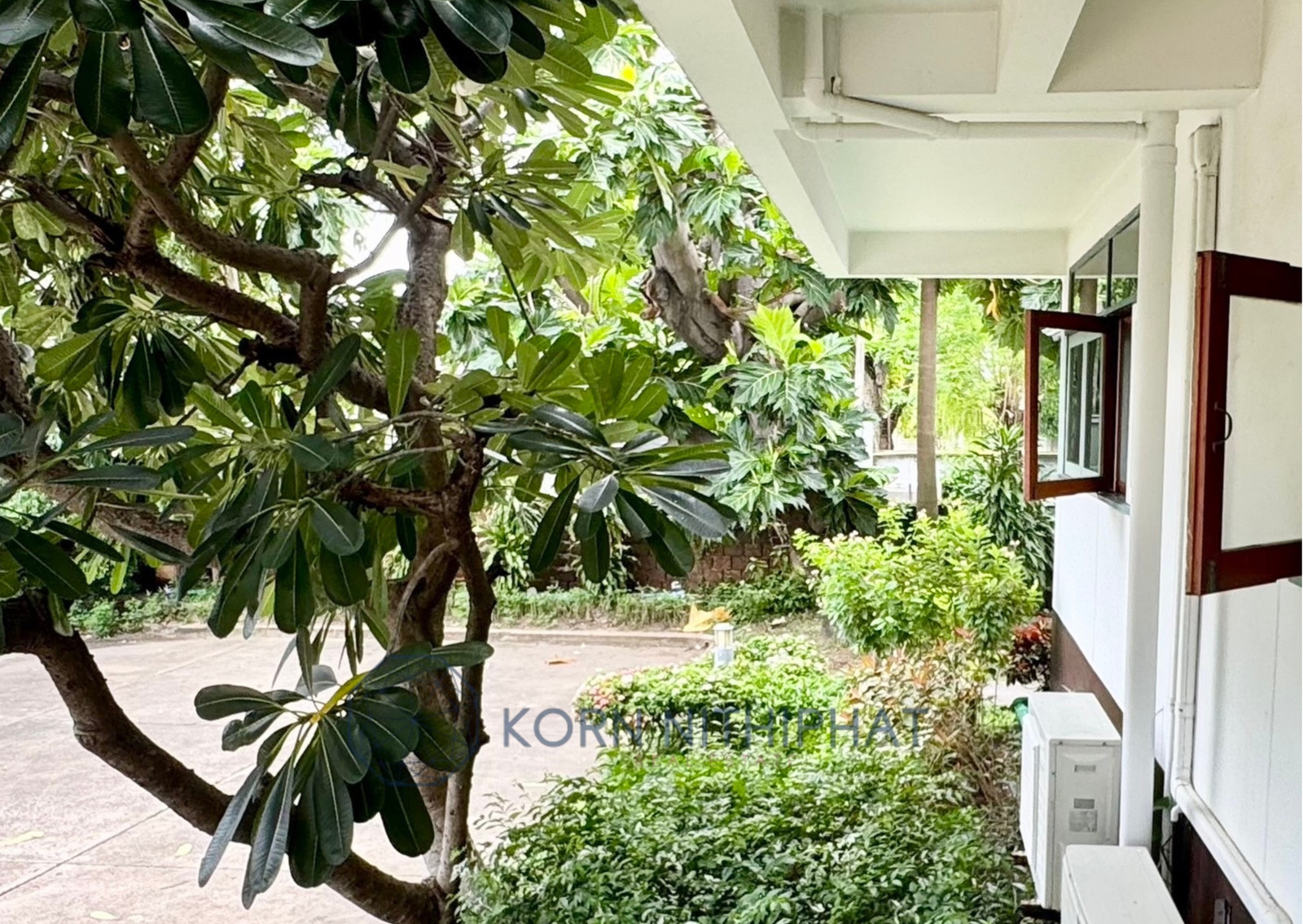 Rare Find Low Rise Pet Friendly Apartment in Sathorn - Nang Linchi, Bangkok | Rare Sizing 280 Sq.m. 4BR 4BA with Private Balcony Rare Find Low Rise Pet Friendly Apartment in Sathorn - Nang Linchi, Bangkok | Rare Sizing 280 Sq.m. 4BR 4BA with Private Balcony