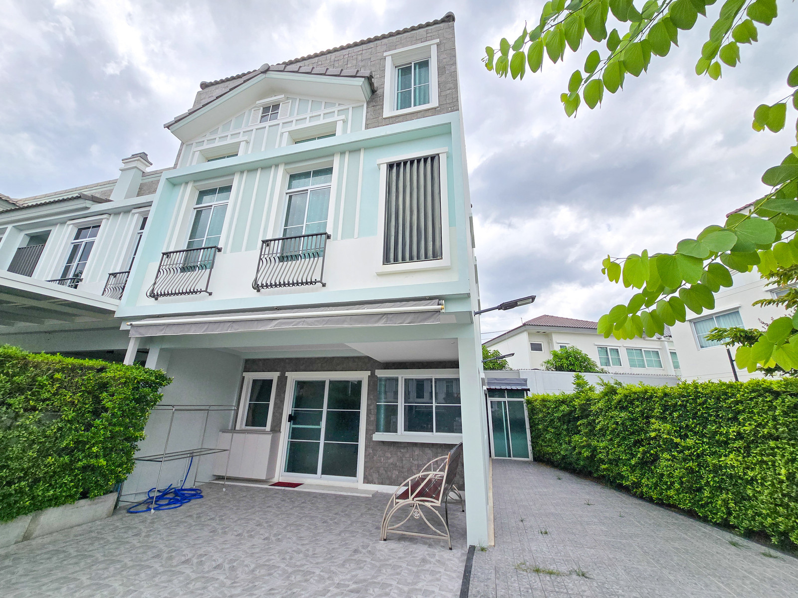 【 For sale and rent Townhome Indy 2 Bangna-Ramkhamhaeng 2 (Indy2 Bangna-Ramkhamhaeng 2) size 140 sq m., 4 bedrooms, 3 bathrooms | ✨ Corner plot house, beginning of the project, near the clubhouse. In front of the house, dont hit anyone. Ready to move in 】 【 For sale and rent Townhome Indy 2 Bangna-Ramkhamhaeng 2 (Indy2 Bangna-Ramkhamhaeng 2) size 140 sq m., 4 bedrooms, 3 bathrooms | ✨ Corner plot house, beginning of the project, near the clubhouse. In front of the house, dont hit anyone. Ready to move in 】
