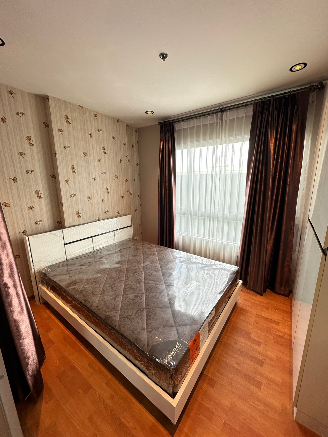 P-55424 Best Deal in the Project The President Phetkasem - Bangkhae 1 Bed 11th Floor City View Fully Furnished Near MRT Lak Song Line: @easythaihome 085-592-2897 P-55424 Best Deal in the Project The President Phetkasem - Bangkhae 1 Bed 11th Floor City View Fully Furnished Near MRT Lak Song Line: @easythaihome 085-592-2897