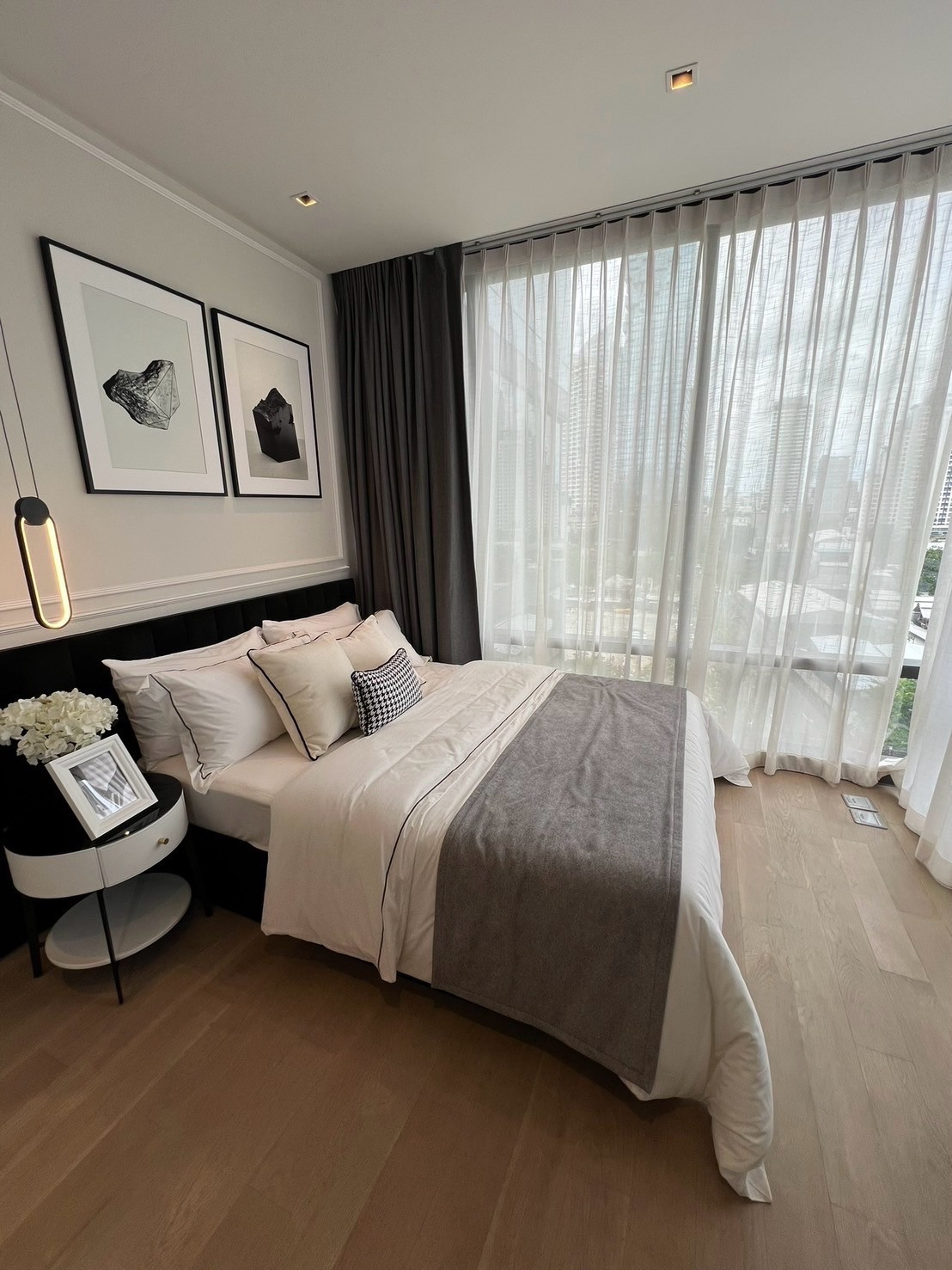 For rent! Ashton Silom *BTS Chong Nonsi Fully decorated! 2Bed ready to move in, only 74,900/month!