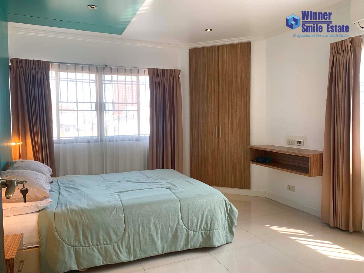 🔥 For sale Sriwara Mansion 2 Ratchadaphisek 7, very large room, 80 sq m, fully furnished, very livable.