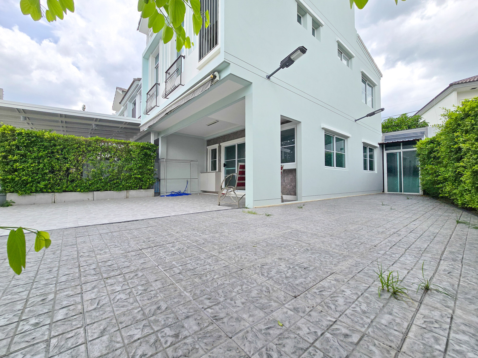 【 For sale and rent Townhome Indy 2 Bangna-Ramkhamhaeng 2 (Indy2 Bangna-Ramkhamhaeng 2) size 140 sq m., 4 bedrooms, 3 bathrooms | ✨ Corner plot house, beginning of the project, near the clubhouse. In front of the house, dont hit anyone. Ready to move in 】 – รูปที่ 3