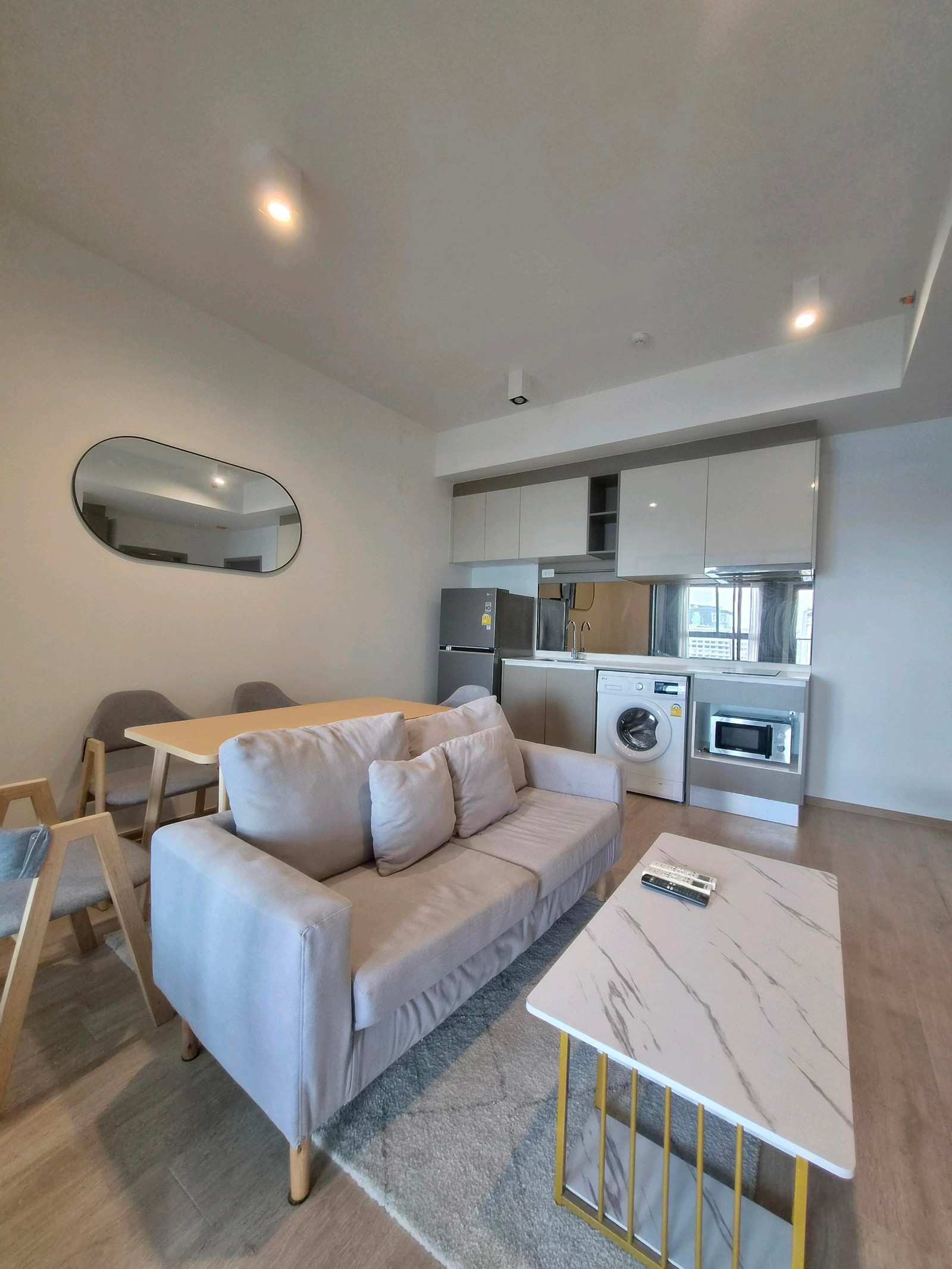🏢 Ideo Asoke-Rama 9 👫 ✨ 1 Bed room, size 35 sq m., wide functions, fully decorated, ready to move in | 🌇 18th floor, beautiful view from a high angle, quiet atmosphere suitable for relaxing | 🚆 Rama 9 location, near MRT, convenient travel, meets the lifes 🏢 Ideo Asoke-Rama 9 👫 ✨ 1 Bed room, size 35 sq m., wide functions, fully decorated, ready to move in | 🌇 18th floor, beautiful view from a high angle, quiet atmosphere suitable for relaxing | 🚆 Rama 9 location, near MRT, convenient travel, meets the lifes