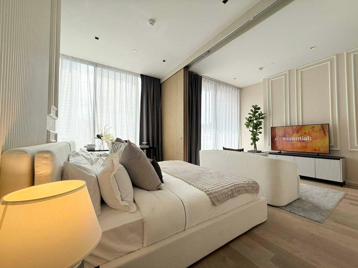 Ashton Silom 3 For Rent (Close to BRT :Chong Nonsri )