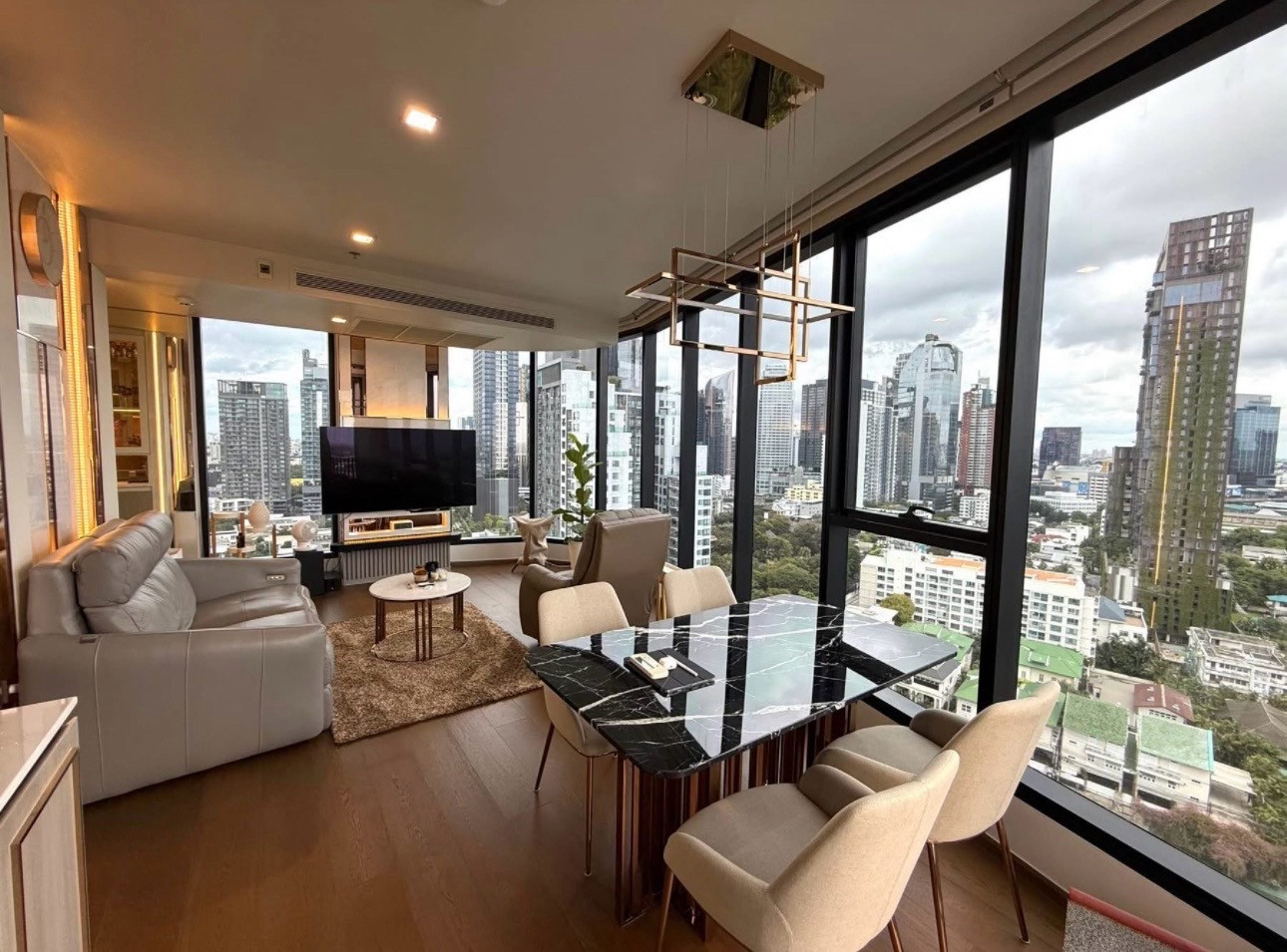 ให้เช่า IDEO Q SUKHUMVIT 36  🚶ใกล้ BTS ทองหล่อ พร้อมห้องขนาดใหญ่ วิวเมืองแบบ Panoramic View ✨ – รูปที่ 4