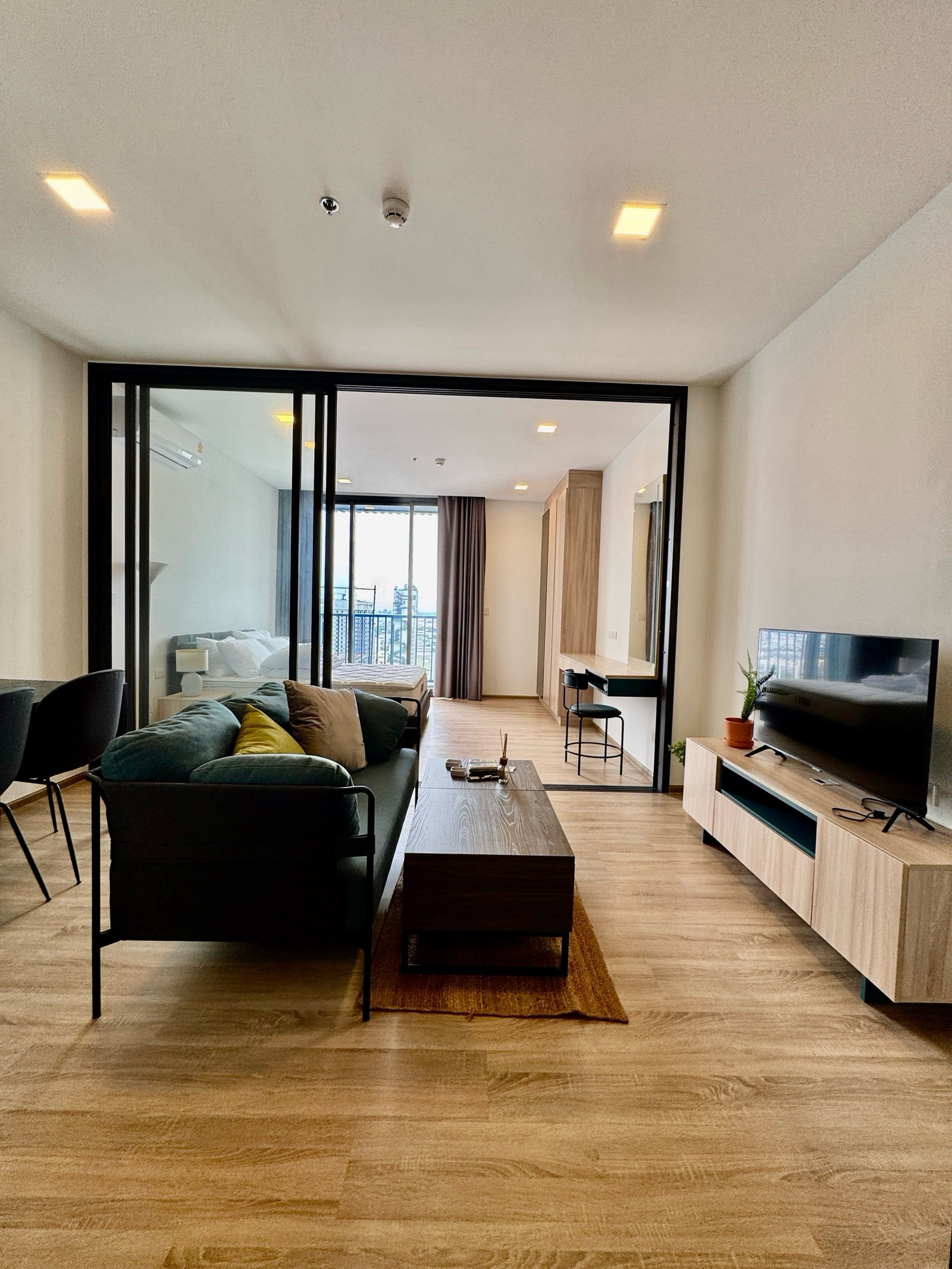 XT Phayathai For Rent (Close to MRT: Phayatai ) XT Phayathai For Rent (Close to MRT: Phayatai )