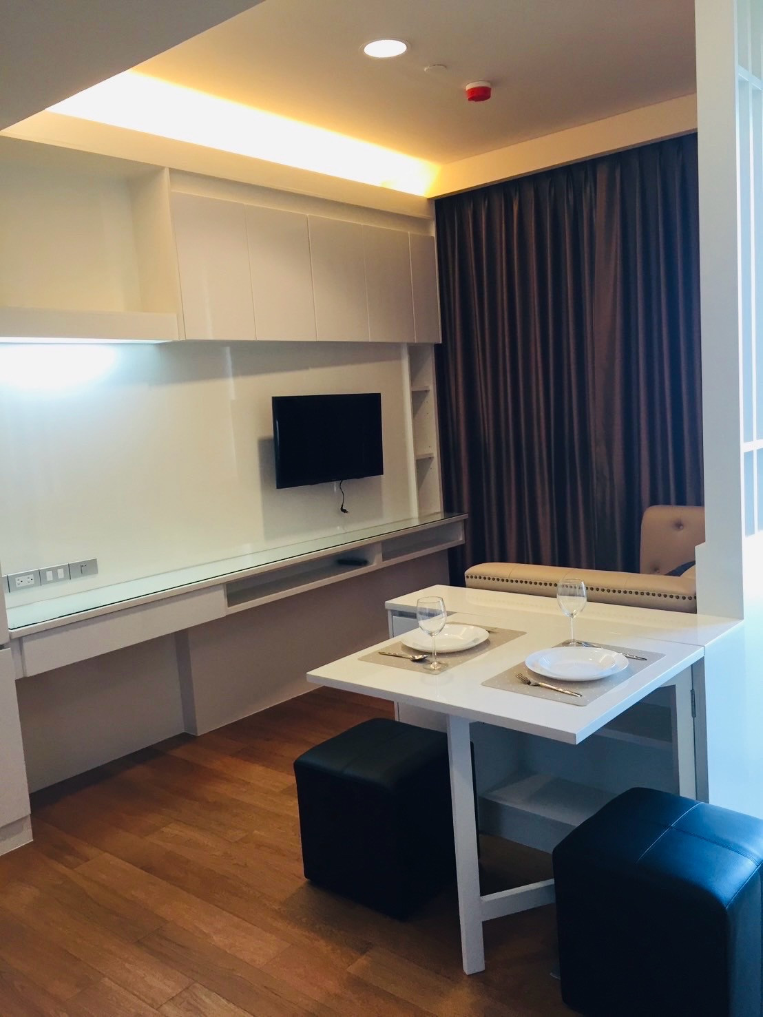The Lumpini 24 for rent, 1 bedroom, 1 bathroom, good price for rent.