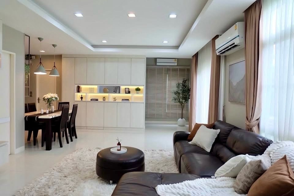 🌟ให้เช่าบ้านเดี่ยว มัณฑนา 2 บางนา กม 7 | 4 ห้องนอน | 5 ห้องน้ำ | รับสัตว์เลี้ยง💥ค่าเช่า: 90,000 บาท/เดือน  – รูปที่ 2