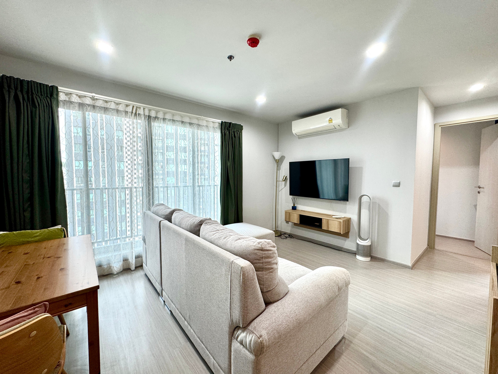 ให้เช่า ✨ Life Ladprao ขนาด 2 ห้องนอน 1 ห้องน้ำ ตำแหน่งห้องมุม 49.2sqm พร้อมย้ายเข้า เพียง 35,000 บาท 📞 โทรเลย 065-2614622 แทมมี่ ให้เช่า ✨ Life Ladprao ขนาด 2 ห้องนอน 1 ห้องน้ำ ตำแหน่งห้องมุม 49.2sqm พร้อมย้ายเข้า เพียง 35,000 บาท 📞 โทรเลย 065-2614622 แทมมี่