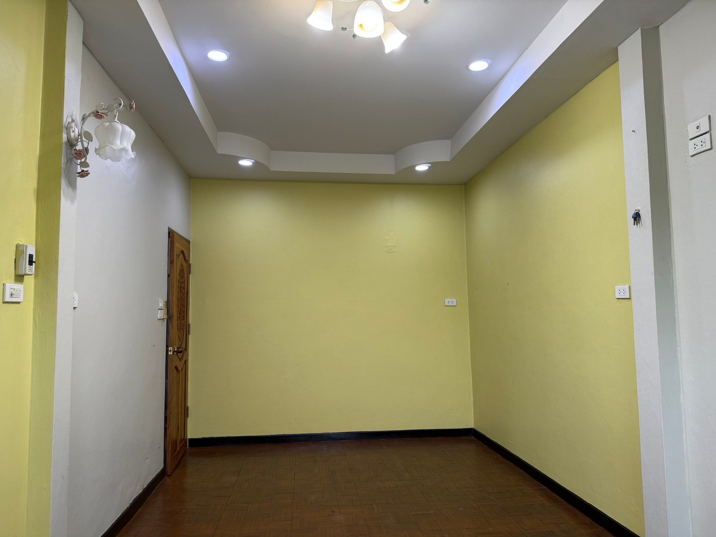 ขาย หรือ ให้เช่า บ้านเดี่ยวกำแพงร่วม หมู่บ้านสราญวงศ์ ร่มเกล้า – รูปที่ 3