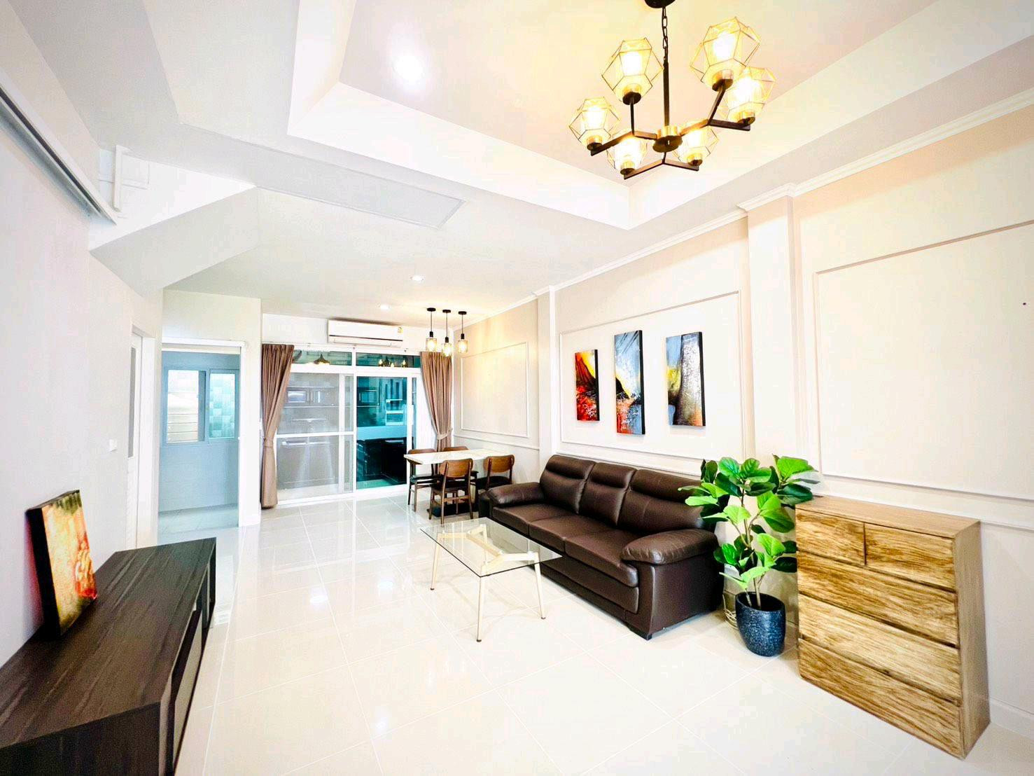 ❗ Townhome for rent near the BTS, near the mall. – รูปที่ 2