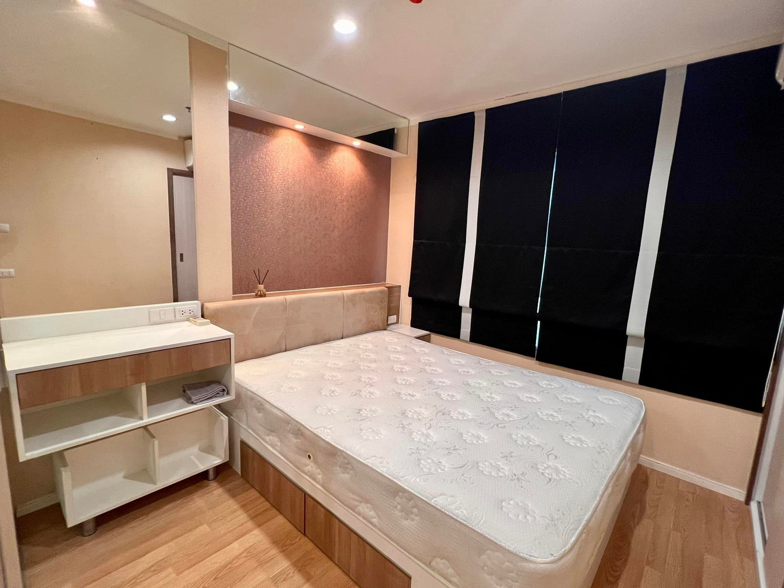 K-5321 🔥🔥 Best price in the project! Sold with long term tenant. Lovely tenant, LPN Condo Mega Bangna, built-in furniture. K-5321 🔥🔥 Best price in the project! Sold with long term tenant. Lovely tenant, LPN Condo Mega Bangna, built-in furniture.