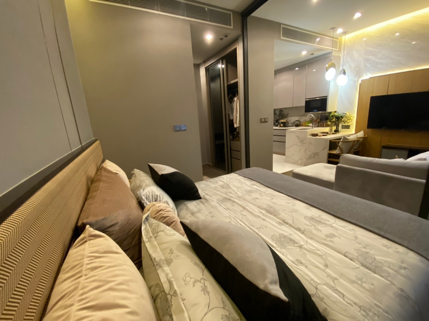 🔥Best Deal✨ THE ESSE at SINGHA COMPLEX  ขนาด 36 ตร.ม. 1 ห้องนอน ห้องสวย แต่งครบ พร้อมอยู่  – รูปที่ 3