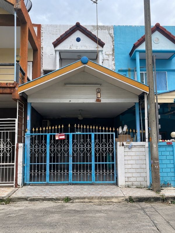 ขายทาวน์โฮม 2 ชั้น ม.สุขสันต์  บางแค  รีโนเวทใหม่ ราคาถูกที่สุดในโครงการ