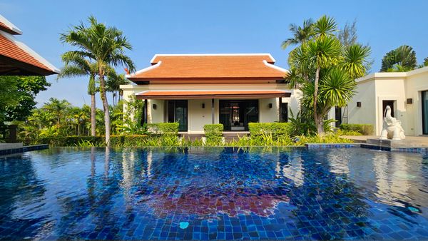 คฤหาสน์วิวภูเขาพาโนรามา | พื้นที่ใช้สอยอลังการ 972 ตร.ม. พร้อมสระว่ายน้ำใหญ่ และศาลาริมสระ โซนในหาน ภูเก็ต