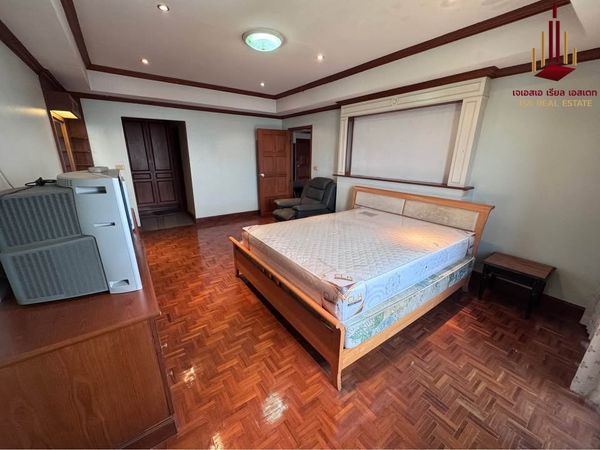 ✨ For Sale: Royal 9 Residence Condo ✨ 💰 Only 3,090,000 THB