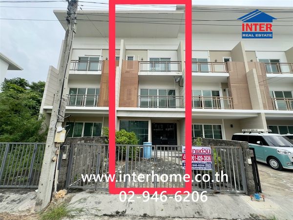 ทาวน์โฮม 3 ชั้น 22.3 ตร.ว. หมู่บ้านดีลักซ์ทาวน์ เลียบทางด่วน-รามอินทรา ซอยรามอินทรา34 แยก 14 ถนนรามอินทรา ถนนเกษตร-นวมินทร์ เขตบางเขน กรุงเทพมหานคร 