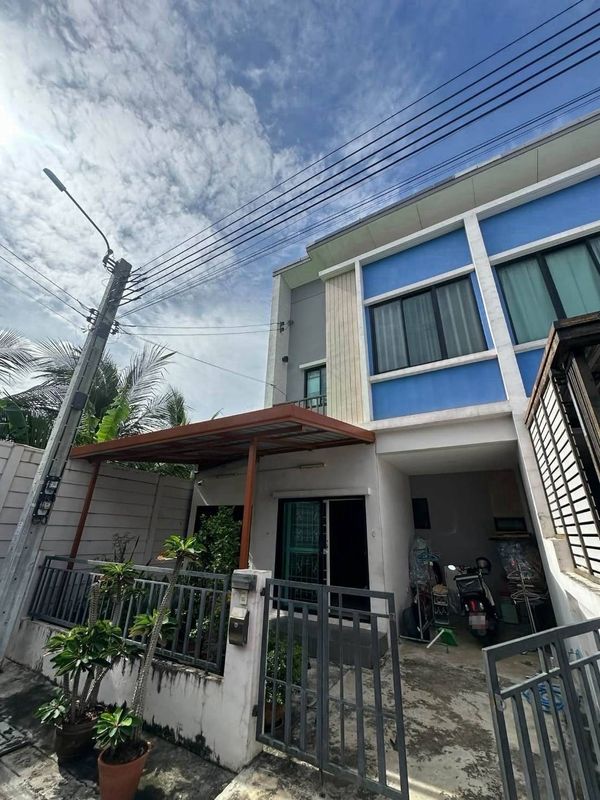 ให้เช่า Townhome เรซิโอโฮมวงแหวน - รามอินทรา 🏜🎡🚆  聯排別墅出租：Reseo Home Wongwaen-Ramintra   