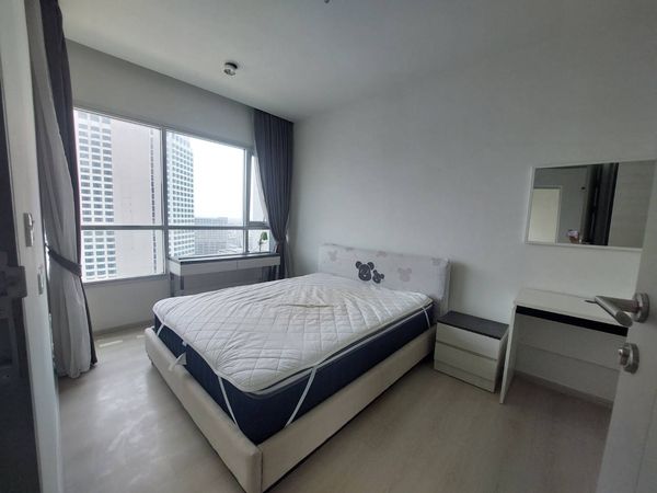 P-56225 Condo For Rent! Life Ratchadapisek near MRT Sutthisan | Bldg A 21st Fl. 2 Bed 46 sq.m. Fully Furnished with Washing Machine Line@easythaihome 085-592-2897 
