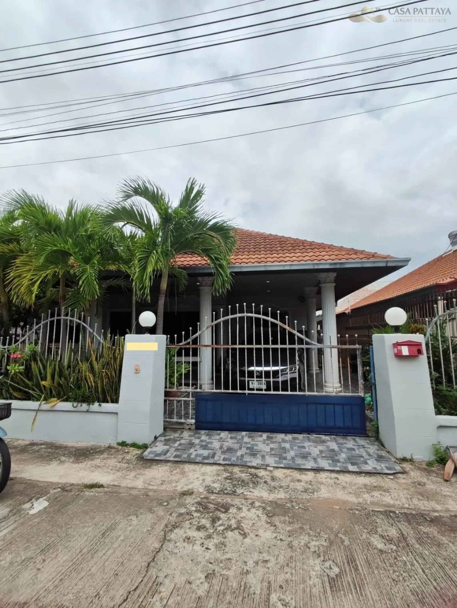 Single-Story House For Sale: Eakmongkol Village 2 (Special Price!) Single-Story House For Sale: Eakmongkol Village 2 (Special Price!)