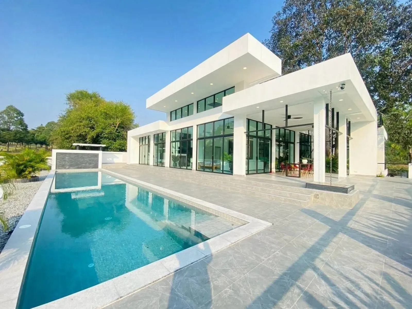 Luxury Golf Course Pool Villa for Sale with Tenant – Phoenix Golf Pattaya