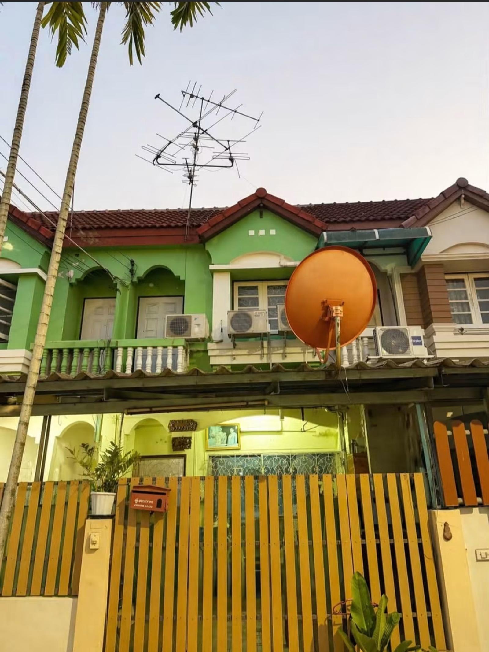 For Sale Townhouse/Townhome , Romyen Phetkasem 63 , Lak Song , Bang Khae , Bangkok , CX-176385 For Sale Townhouse/Townhome , Romyen Phetkasem 63 , Lak Song , Bang Khae , Bangkok , CX-176385