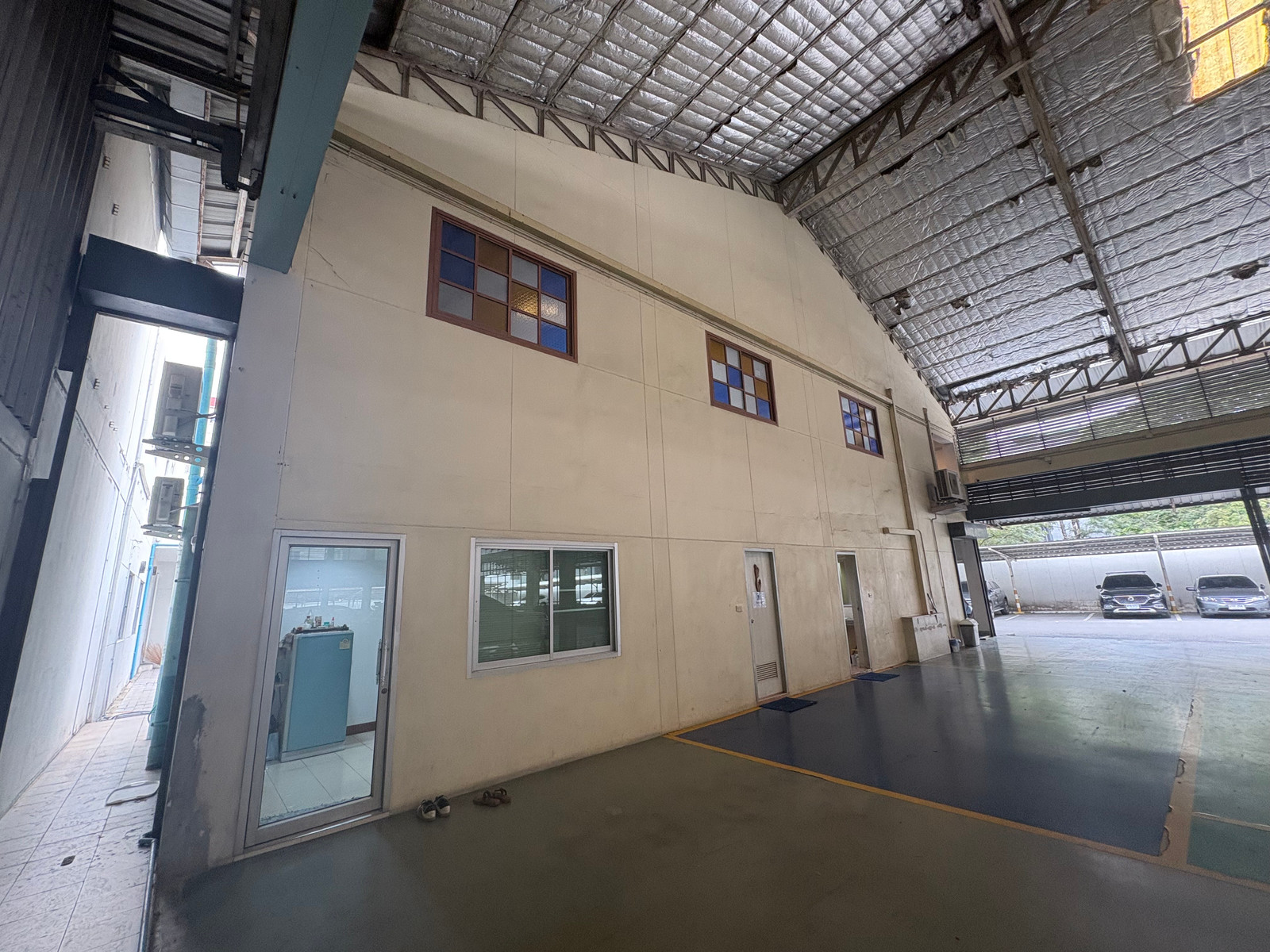 ให้เช่าโกดังขนาดใหญ่ ใจกลางสีลม เหมาะทำ Sport Club, Tennis Court หรือ Pickle Ball – รูปที่ 4