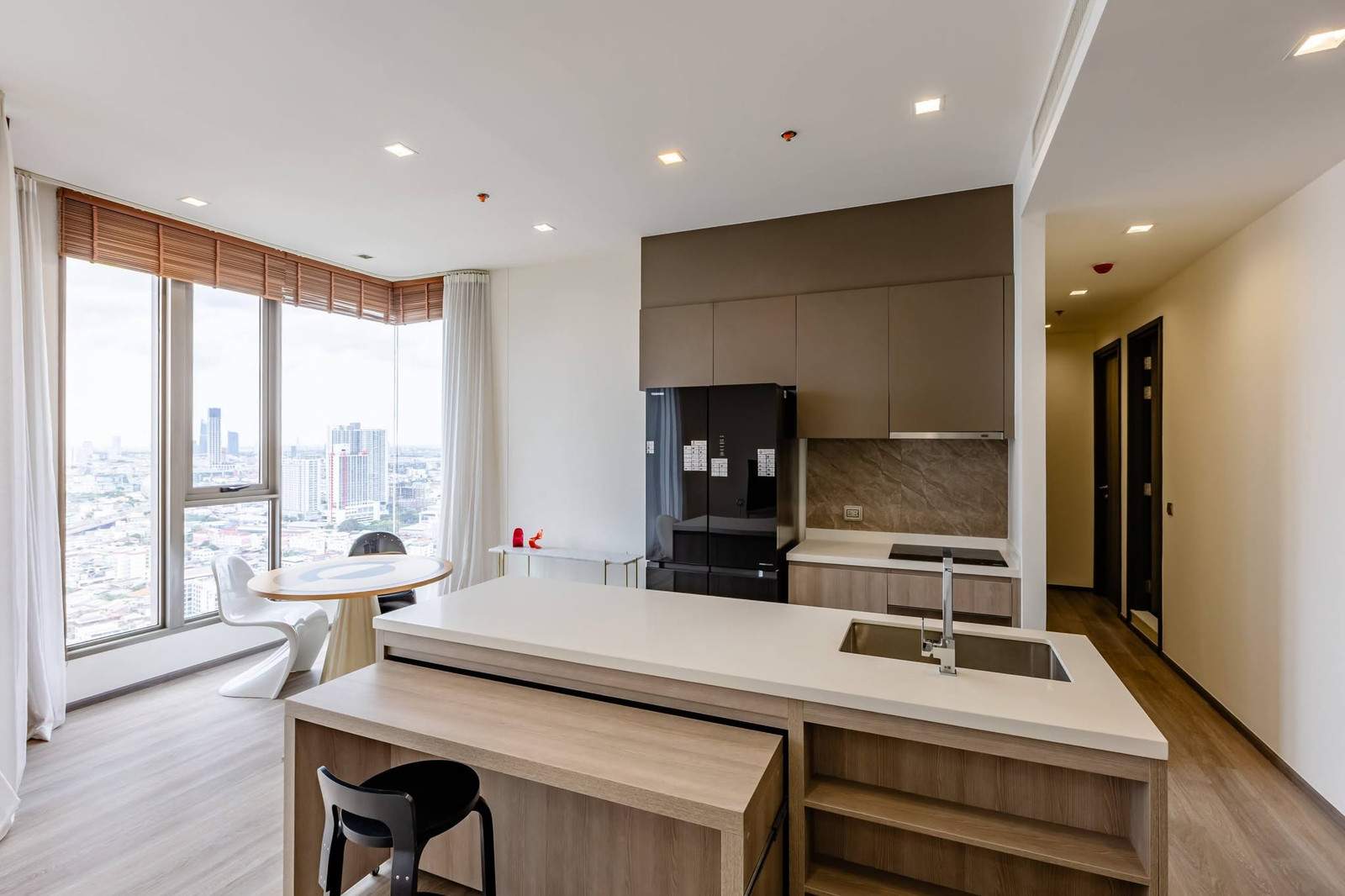 FOR RENT 📍Rhythm Charoenkrung Pavillion (ริธึ่ม เจริญกรุง พาวิลเลี่ยน) ปล่อยเช่าเพียง 85,000 บาท / เดือน – รูปที่ 2