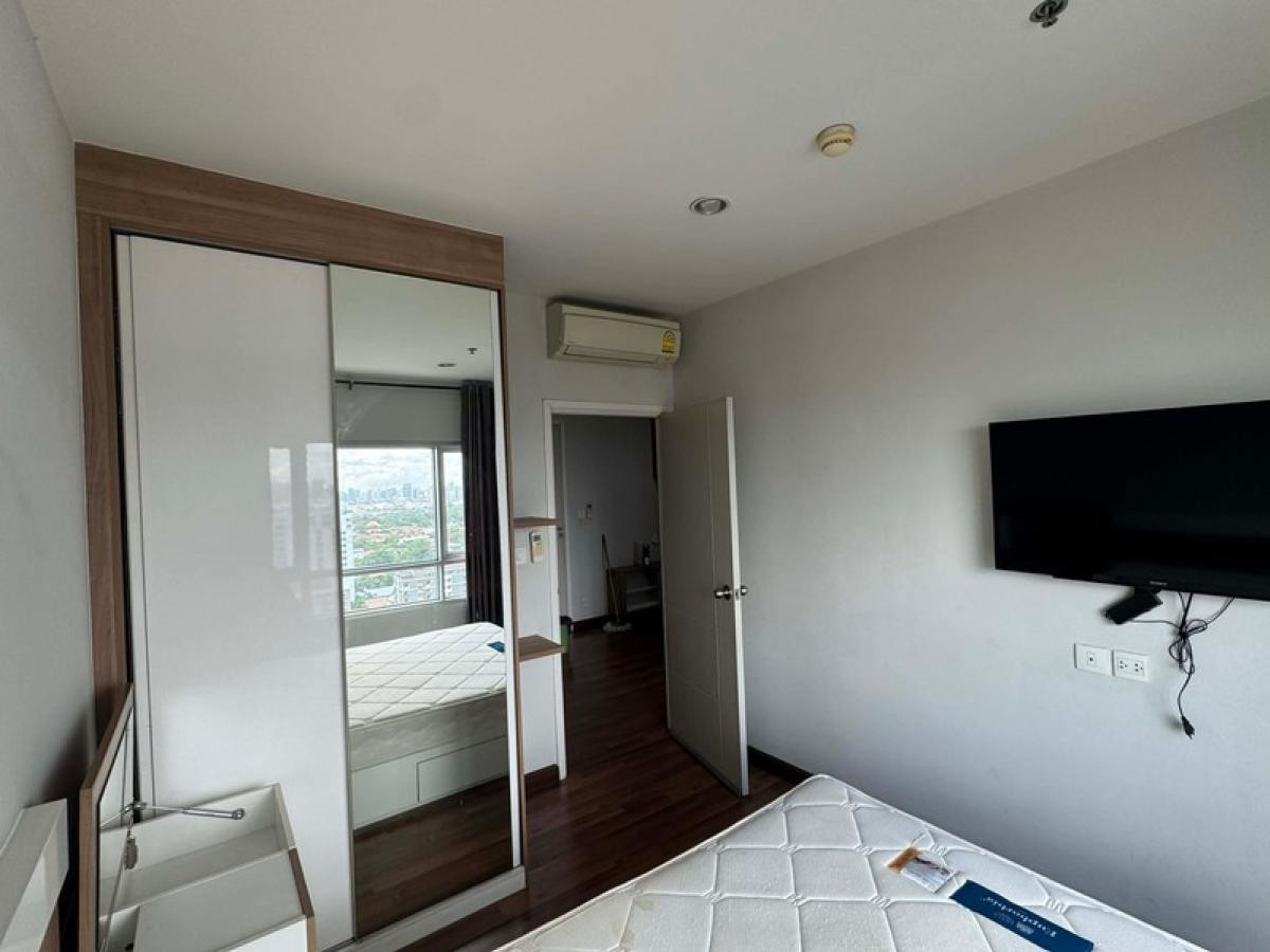 For Sale: Centric Tiwanon Station Condo For Sale: Centric Tiwanon Station Condo