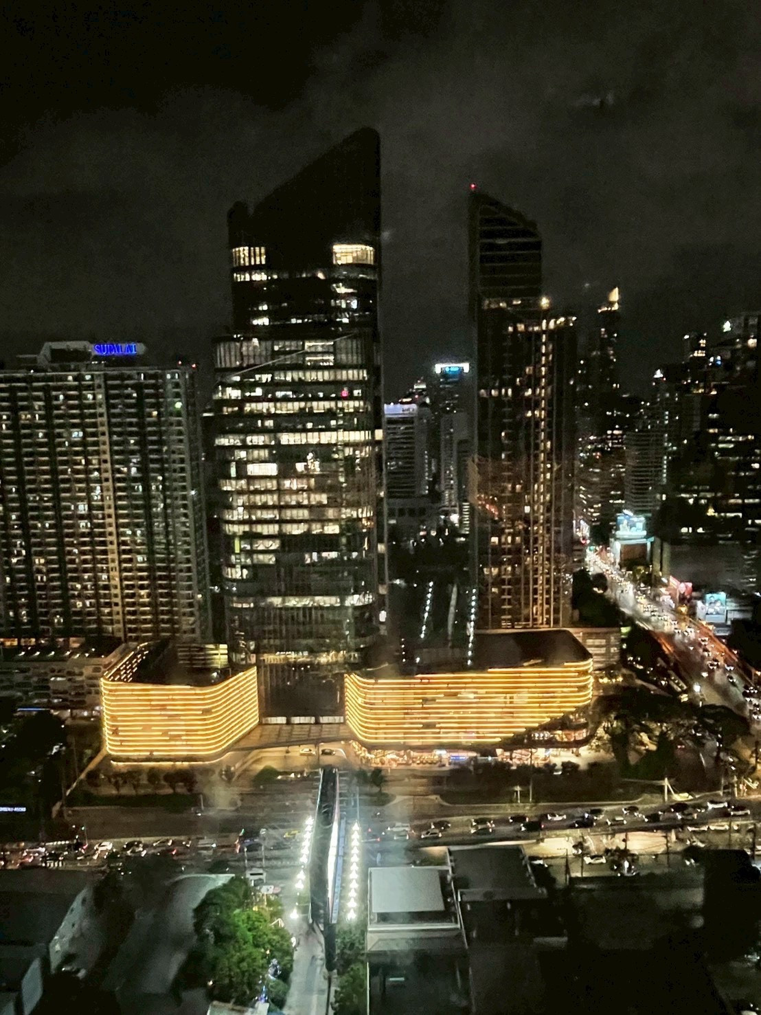 📍life Asoke, south view, 29 sq m., high floor, 4,300,000 📍